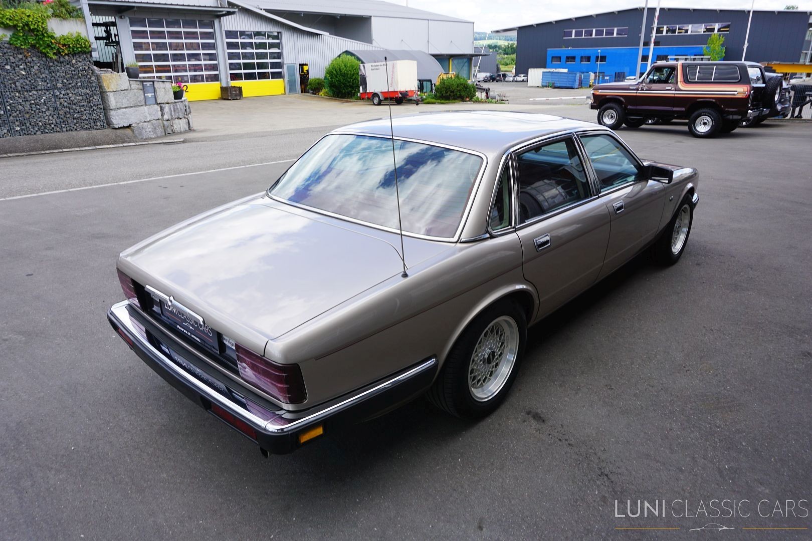 JAGUAR XJ6 3.6 Sovereign-image-6
