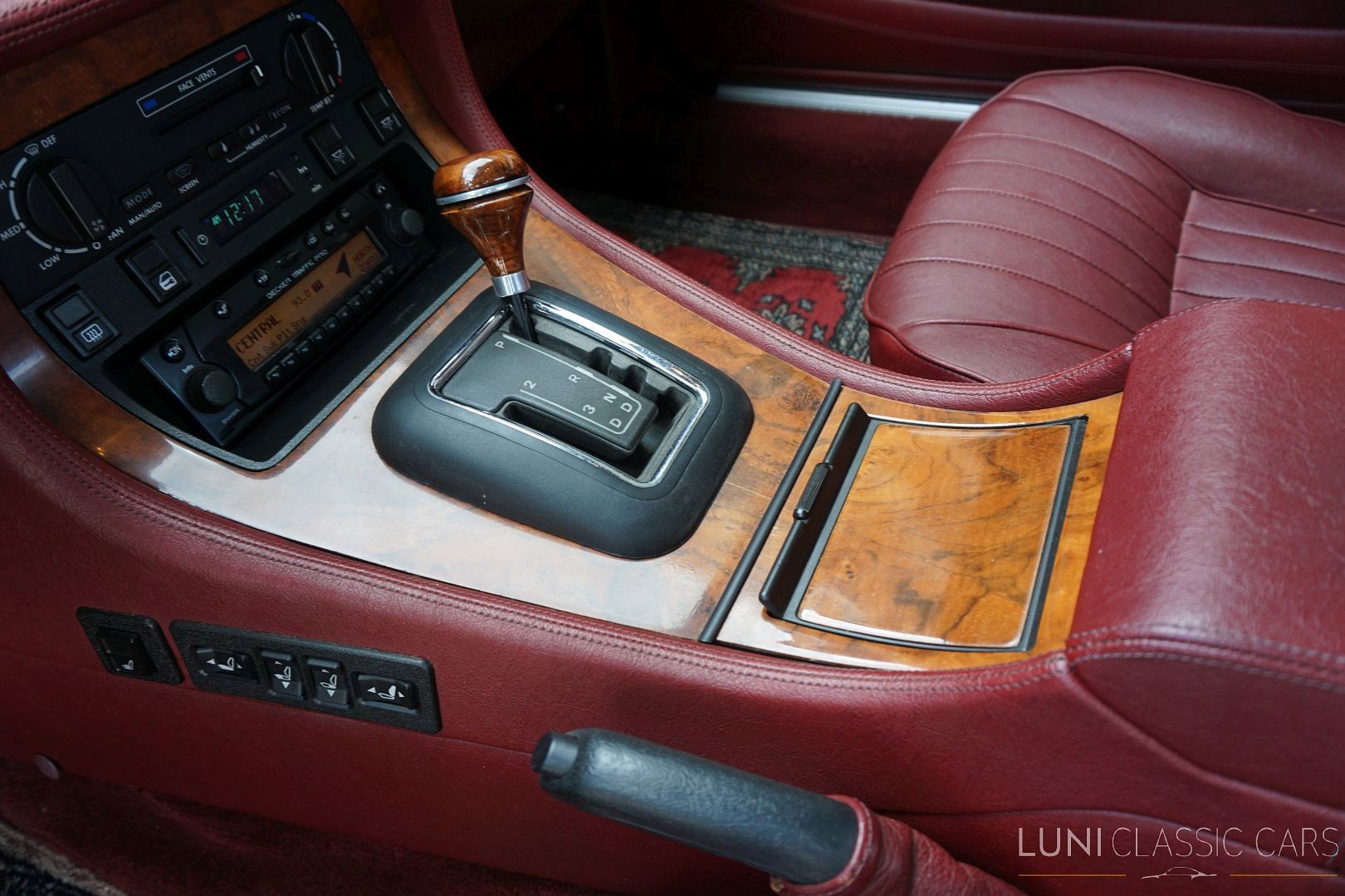 JAGUAR XJ6 3.6 Sovereign-image-27