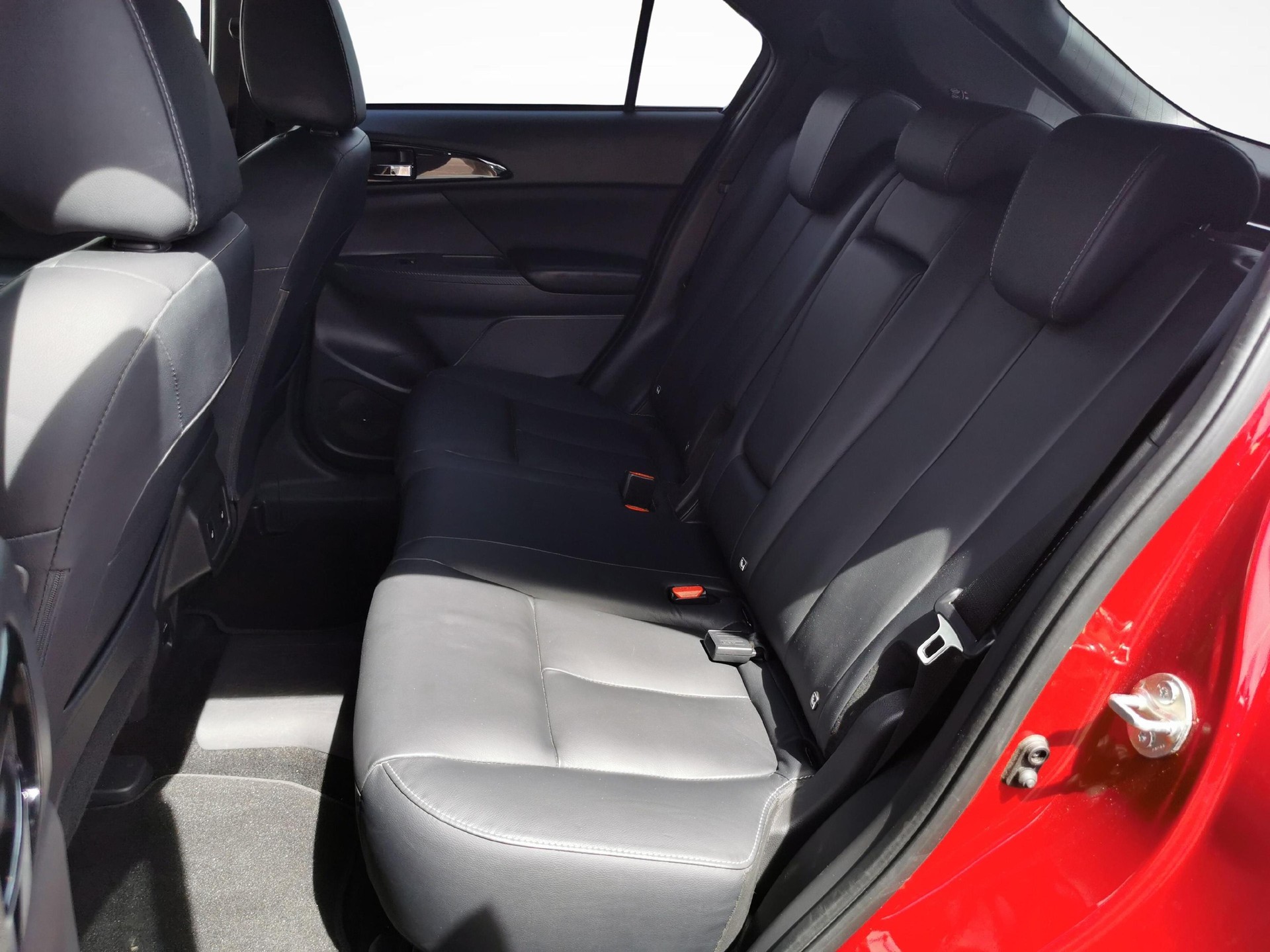 MITSUBISHI Eclipse Cross 2.4 PHEV Instyle 4x4-image-7