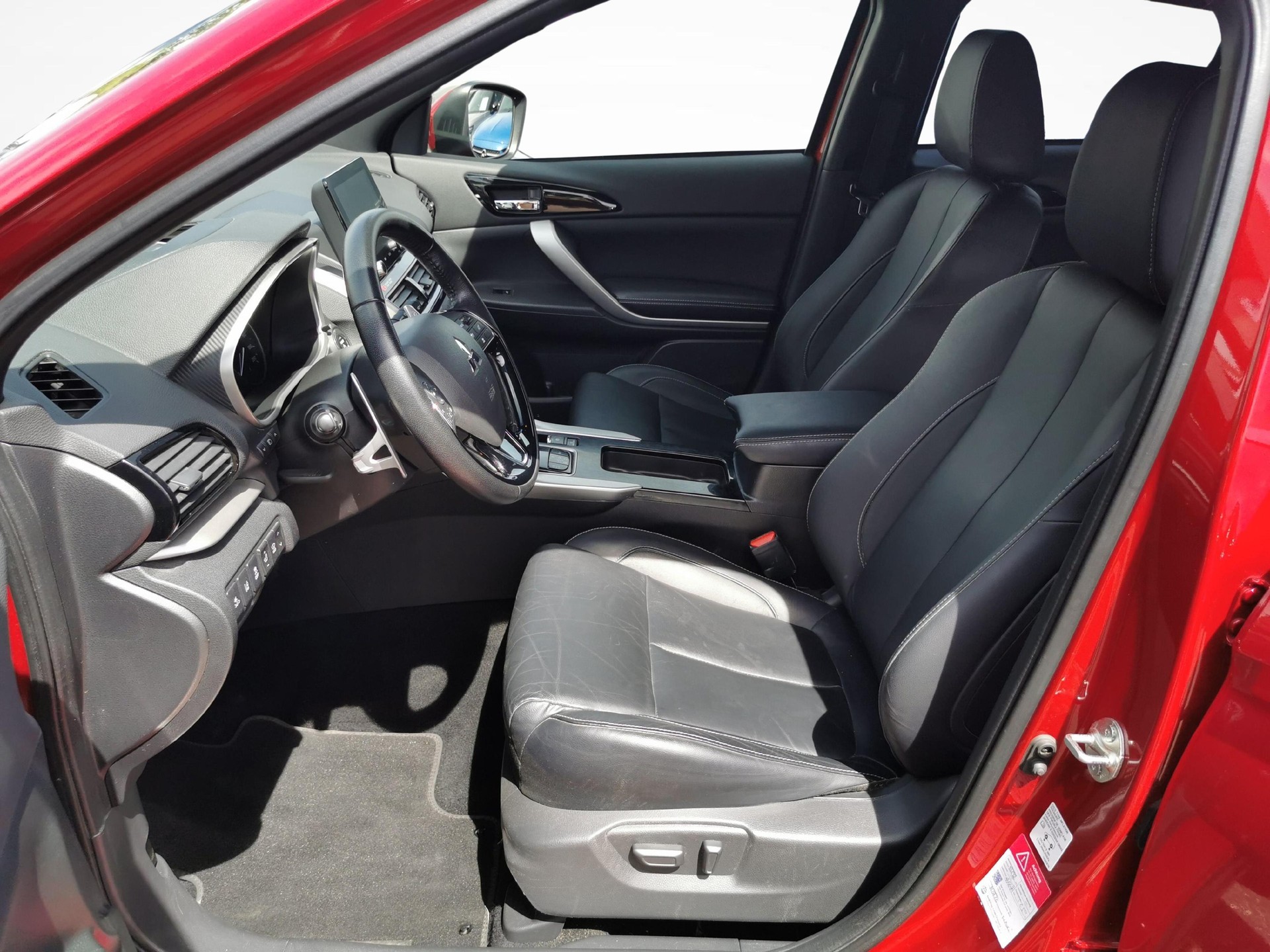 MITSUBISHI Eclipse Cross 2.4 PHEV Instyle 4x4-image-1