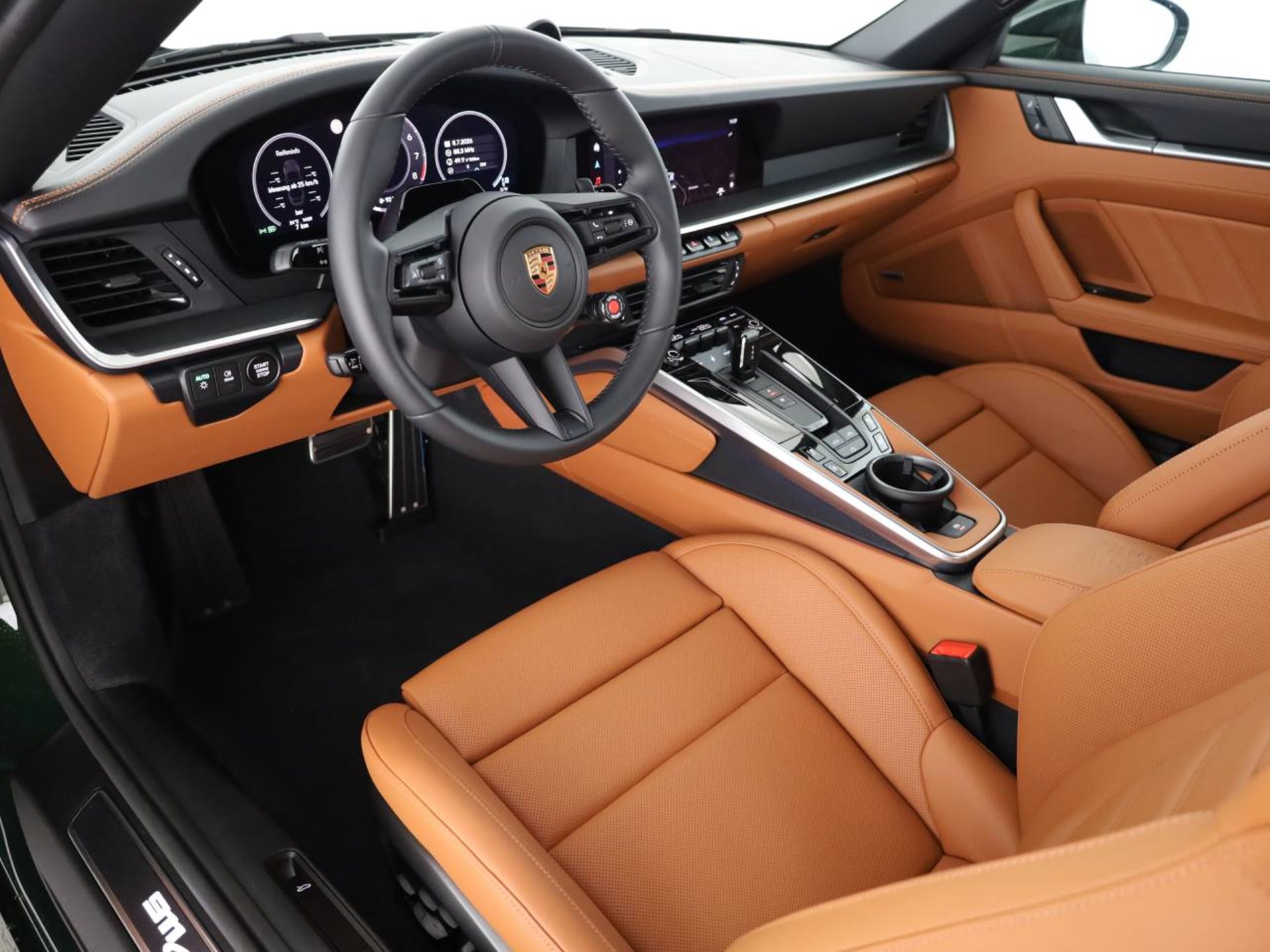 PORSCHE 911 Carrera 4S Cabriolet-image-3