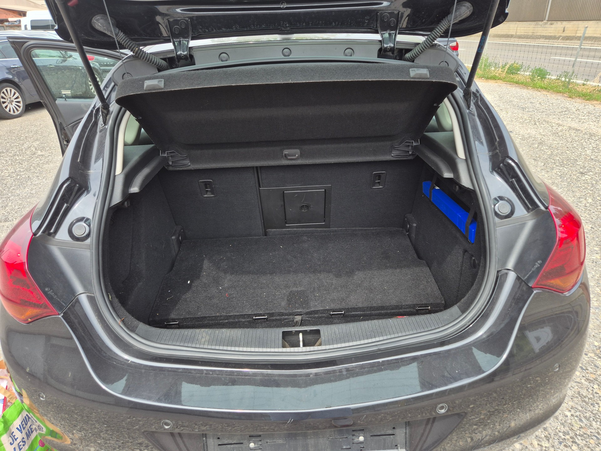 OPEL Astra 1.4i 16V Turbo Sport Automatic-image-10