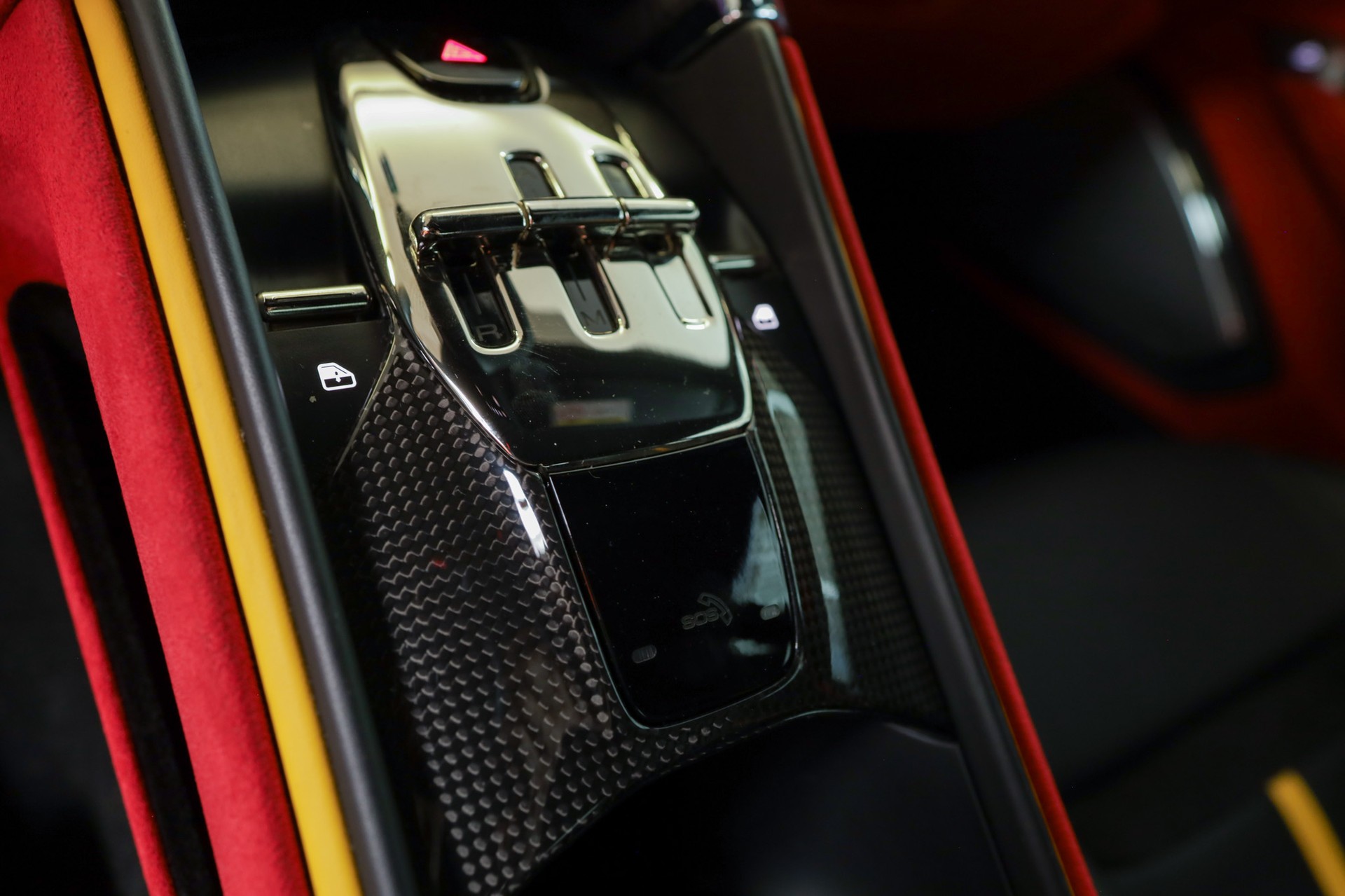 FERRARI Roma 3.9 V8 T-image-21
