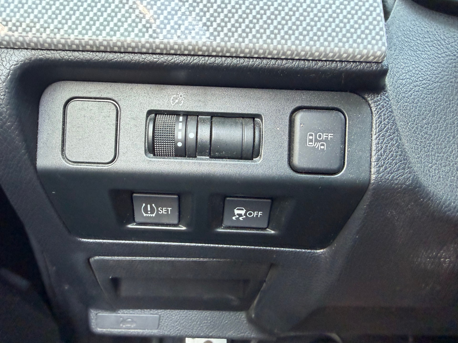 SUBARU Levorg 1.6DIT Luxury S AWD Lineartronic-image-17