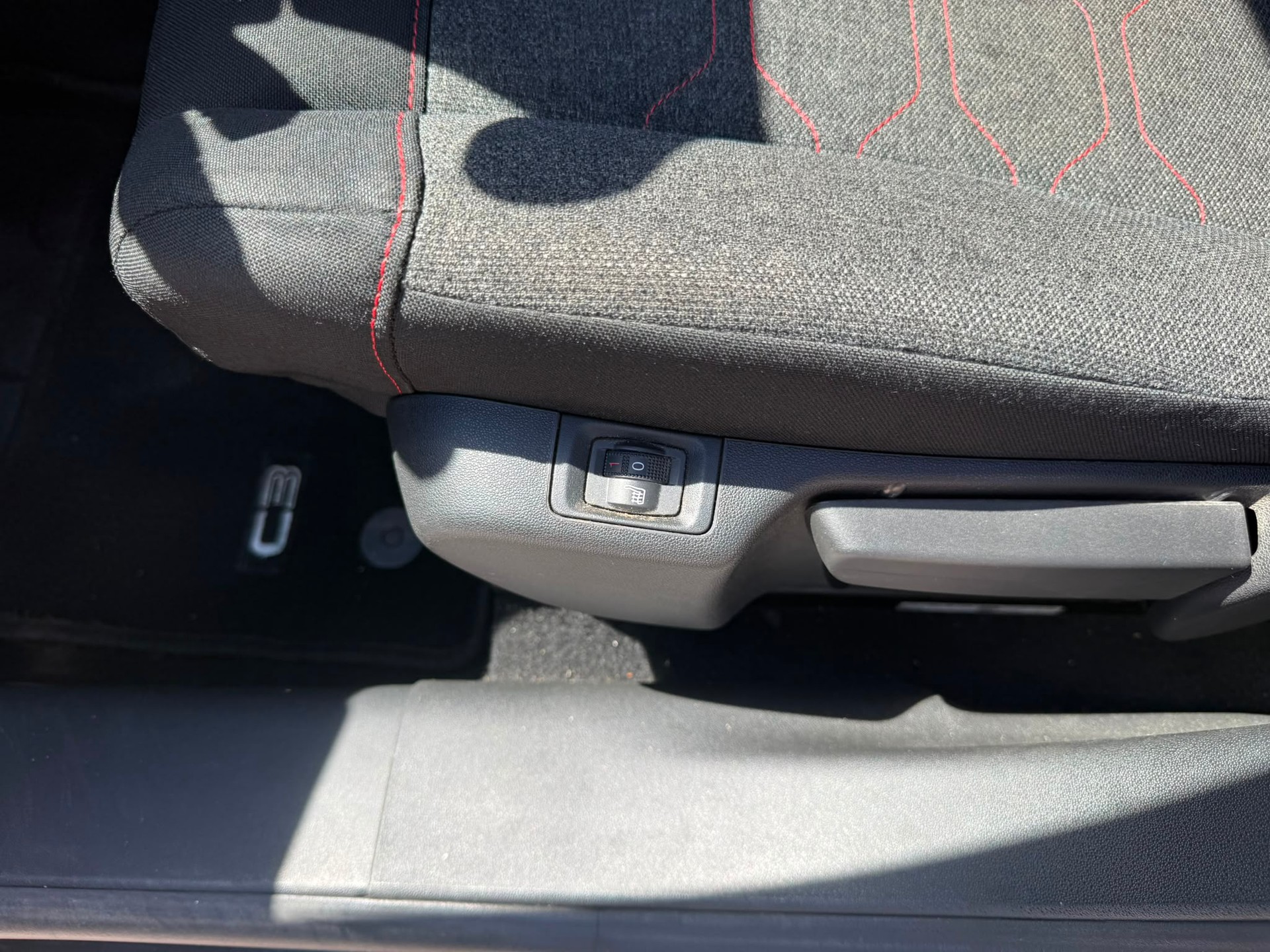 CITROEN C3 1.2i PureTech Feel EAT-image-7