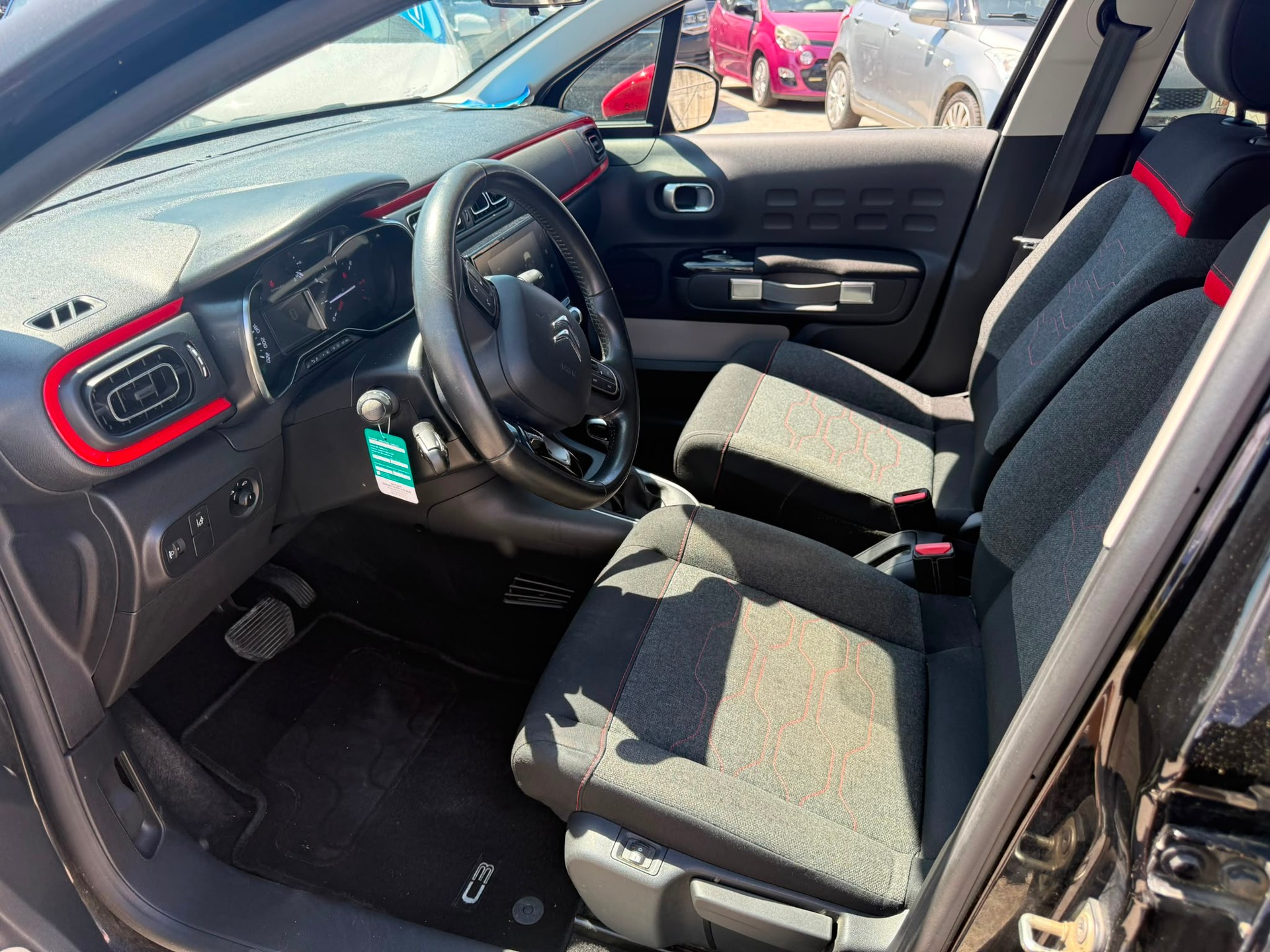 CITROEN C3 1.2i PureTech Feel EAT-image-4