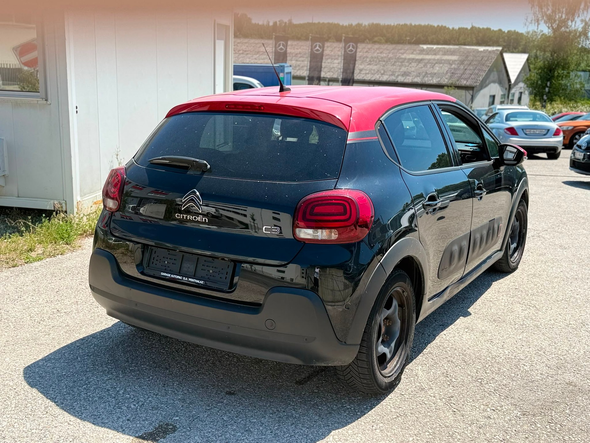 CITROEN C3 1.2i PureTech Feel EAT-image-1