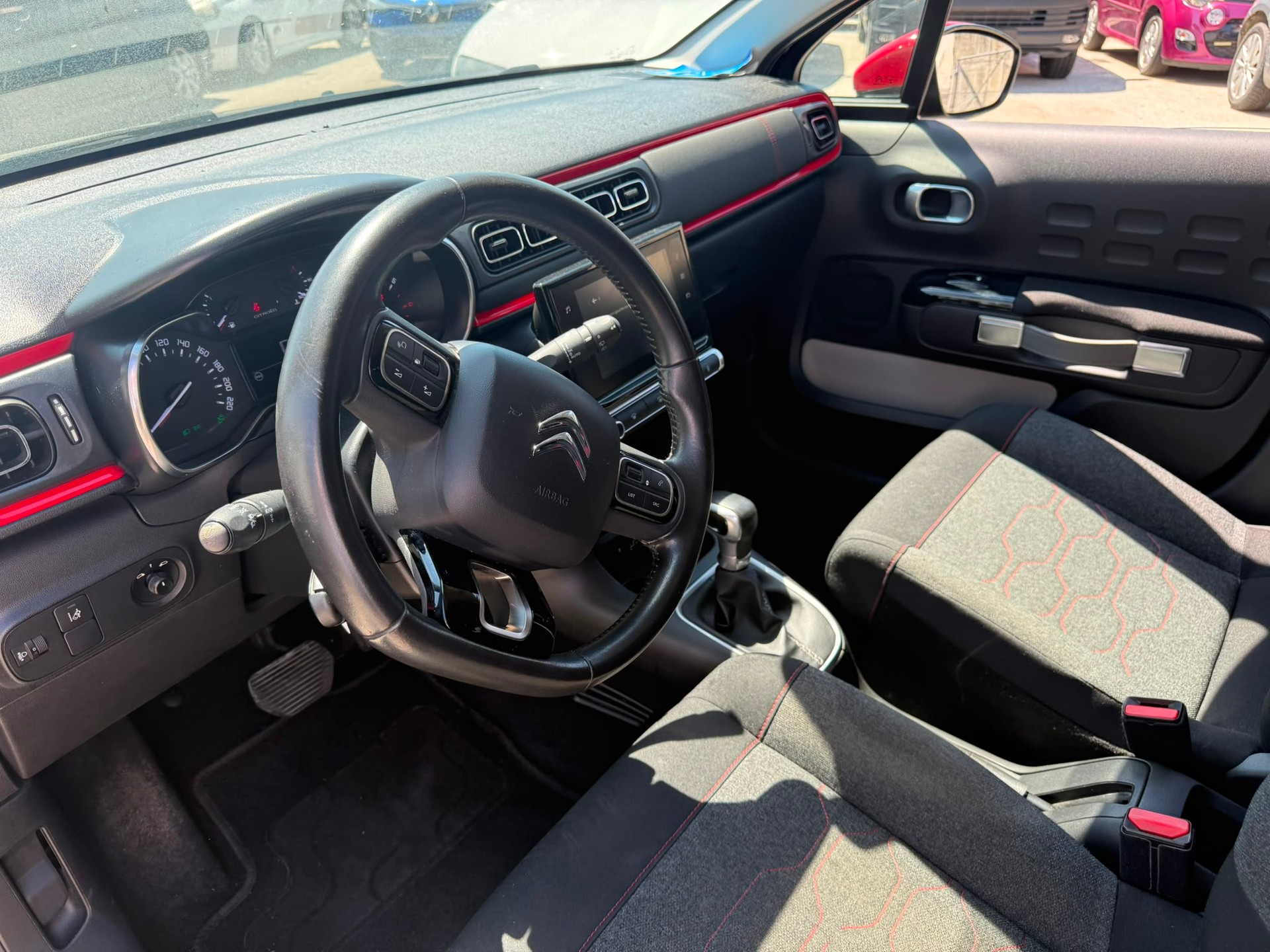 CITROEN C3 1.2i PureTech Feel EAT-image-10
