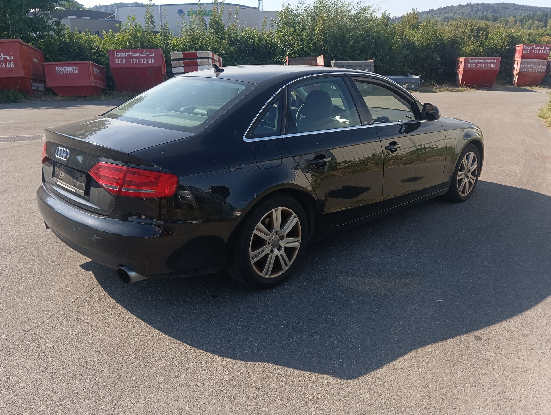 AUDI A4 Limousine 3.2 FSI quattro tiptronic-image-2