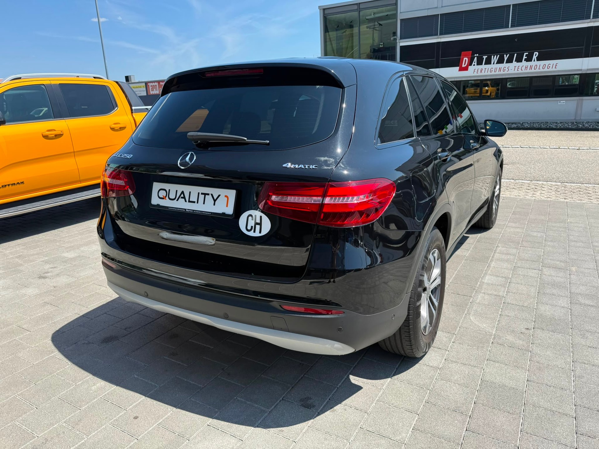 MERCEDES-BENZ GLC 250 4Matic 9G-Tronic-image-9