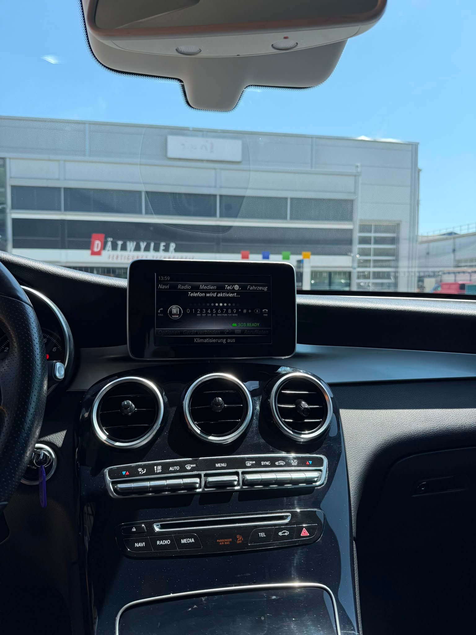MERCEDES-BENZ GLC 250 4Matic 9G-Tronic-image-15
