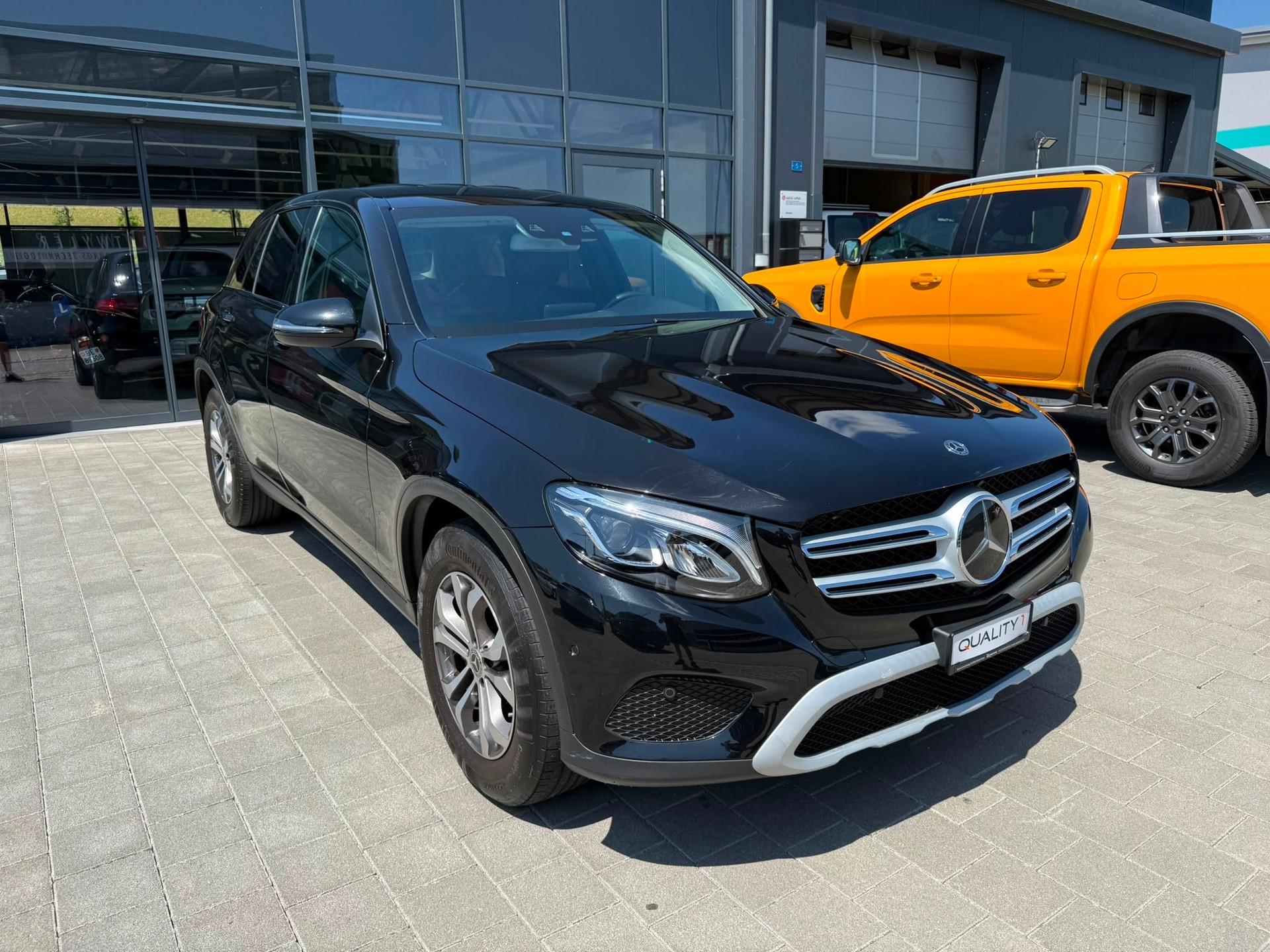 MERCEDES-BENZ GLC 250 4Matic 9G-Tronic-image-3