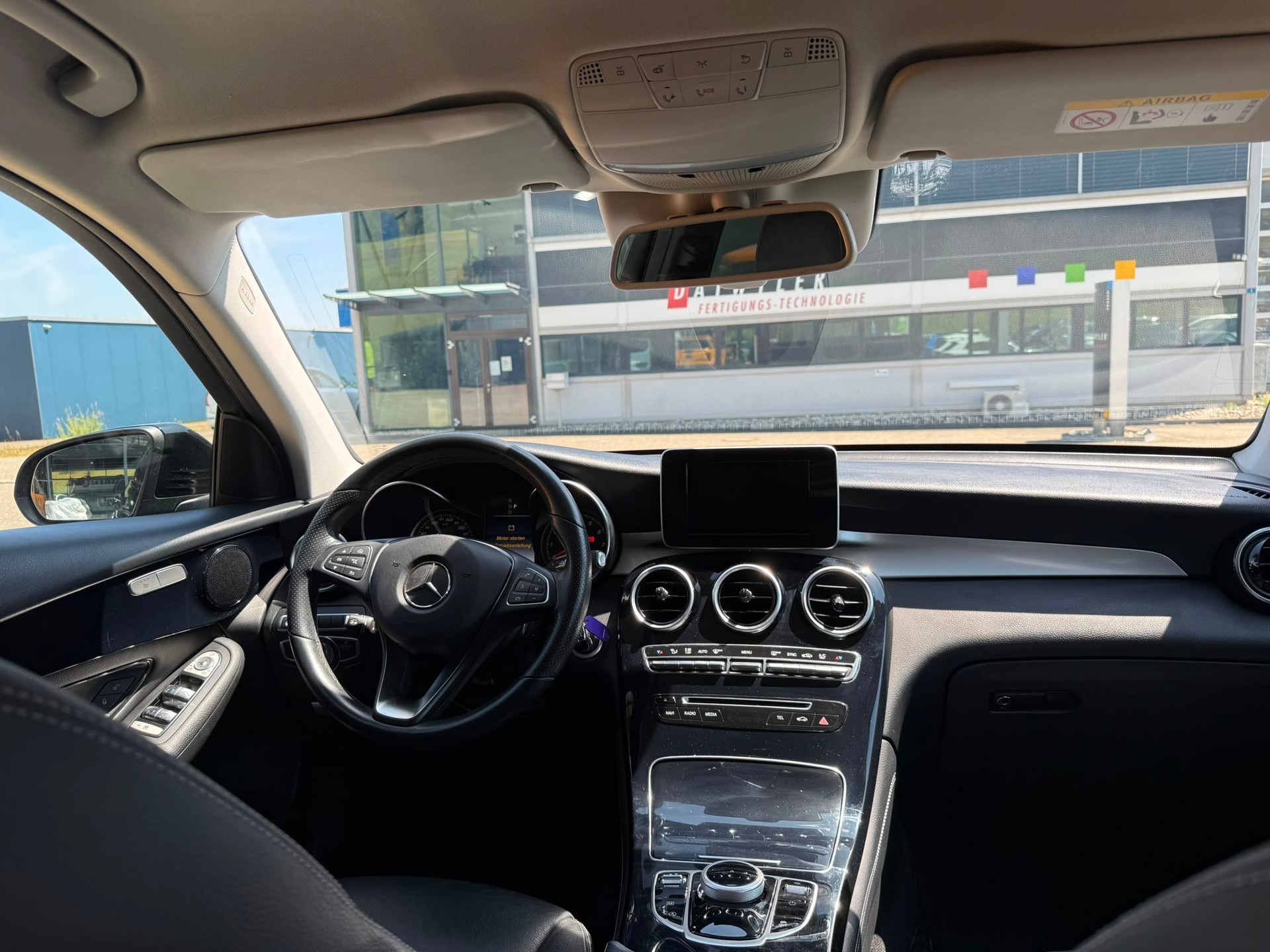 MERCEDES-BENZ GLC 250 4Matic 9G-Tronic-image-11