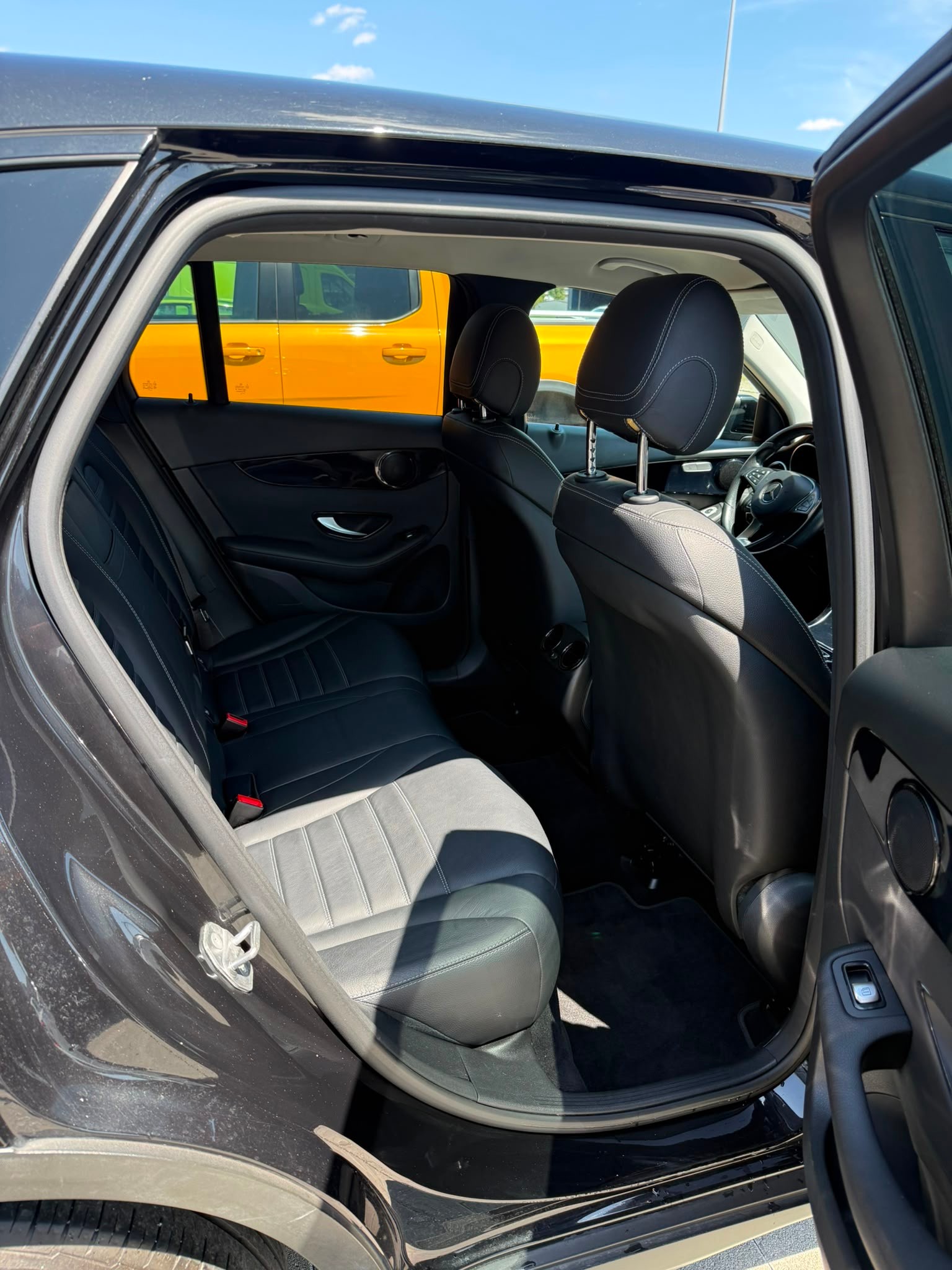 MERCEDES-BENZ GLC 250 4Matic 9G-Tronic-image-14