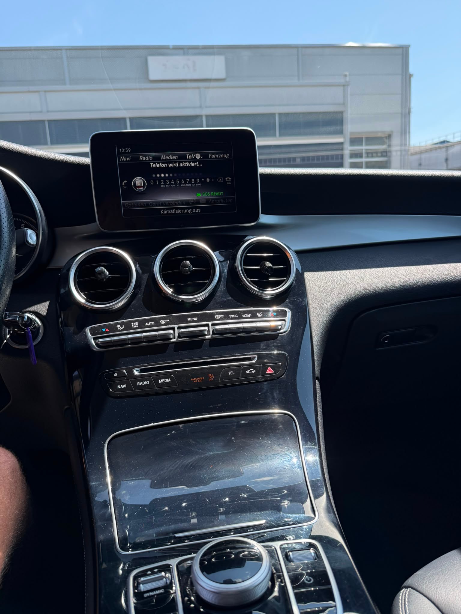 MERCEDES-BENZ GLC 250 4Matic 9G-Tronic-image-17