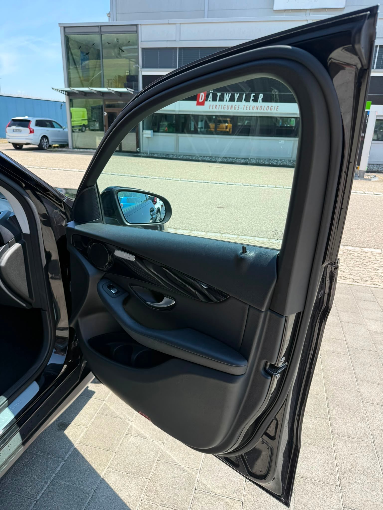 MERCEDES-BENZ GLC 250 4Matic 9G-Tronic-image-21