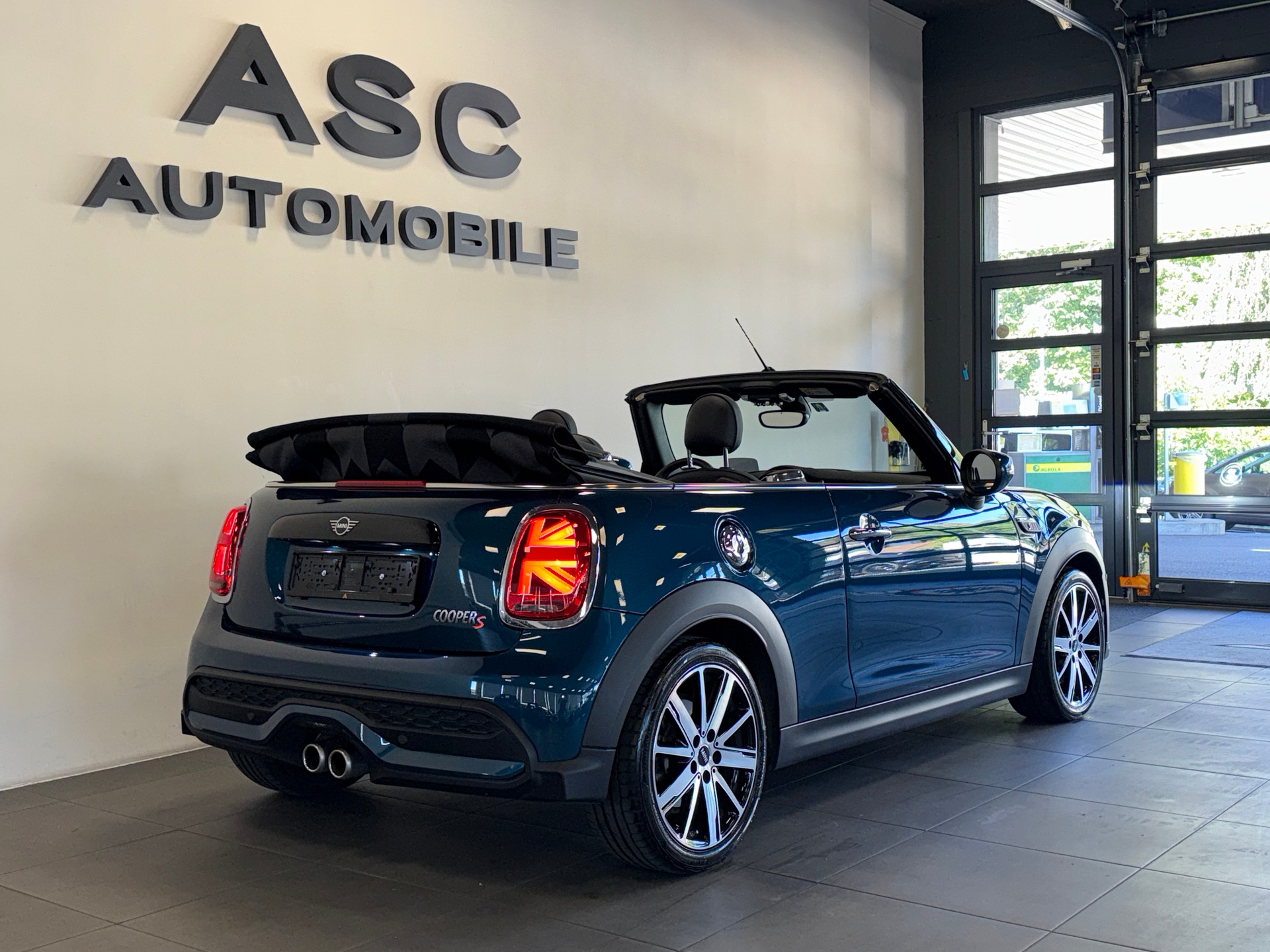 MINI Cooper S Cabriolet DKG Facelift-image-4