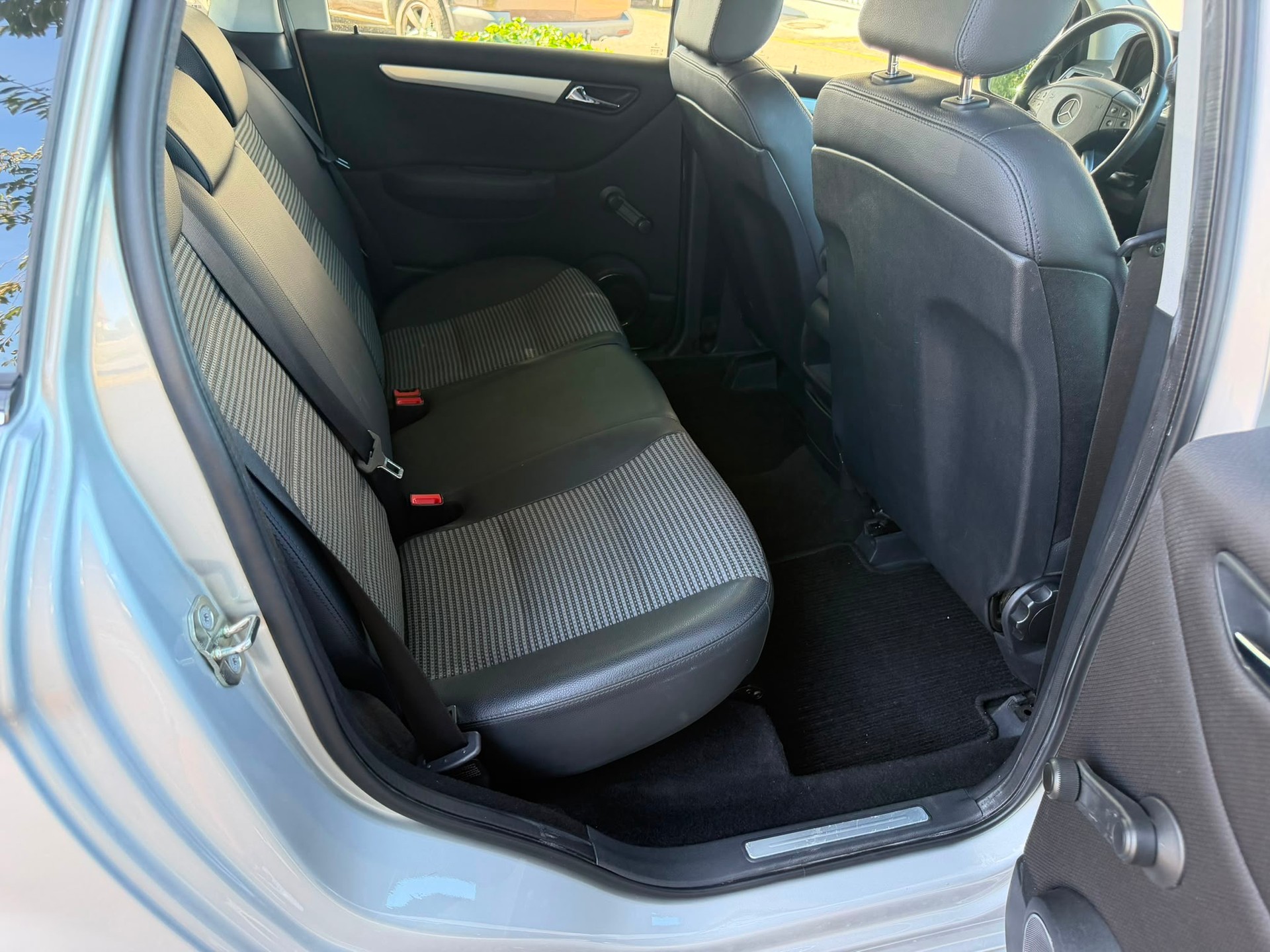 MERCEDES-BENZ B 170-image-7