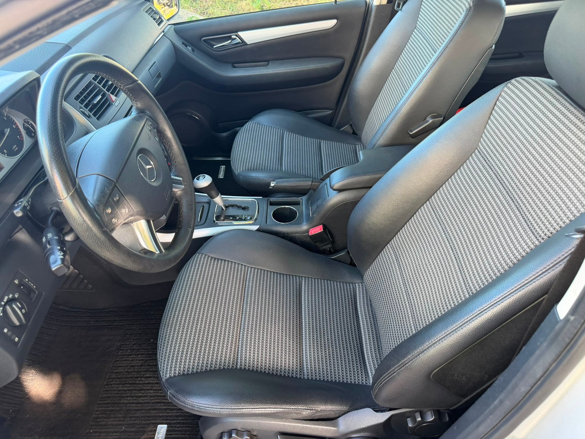 MERCEDES-BENZ B 170-image-5