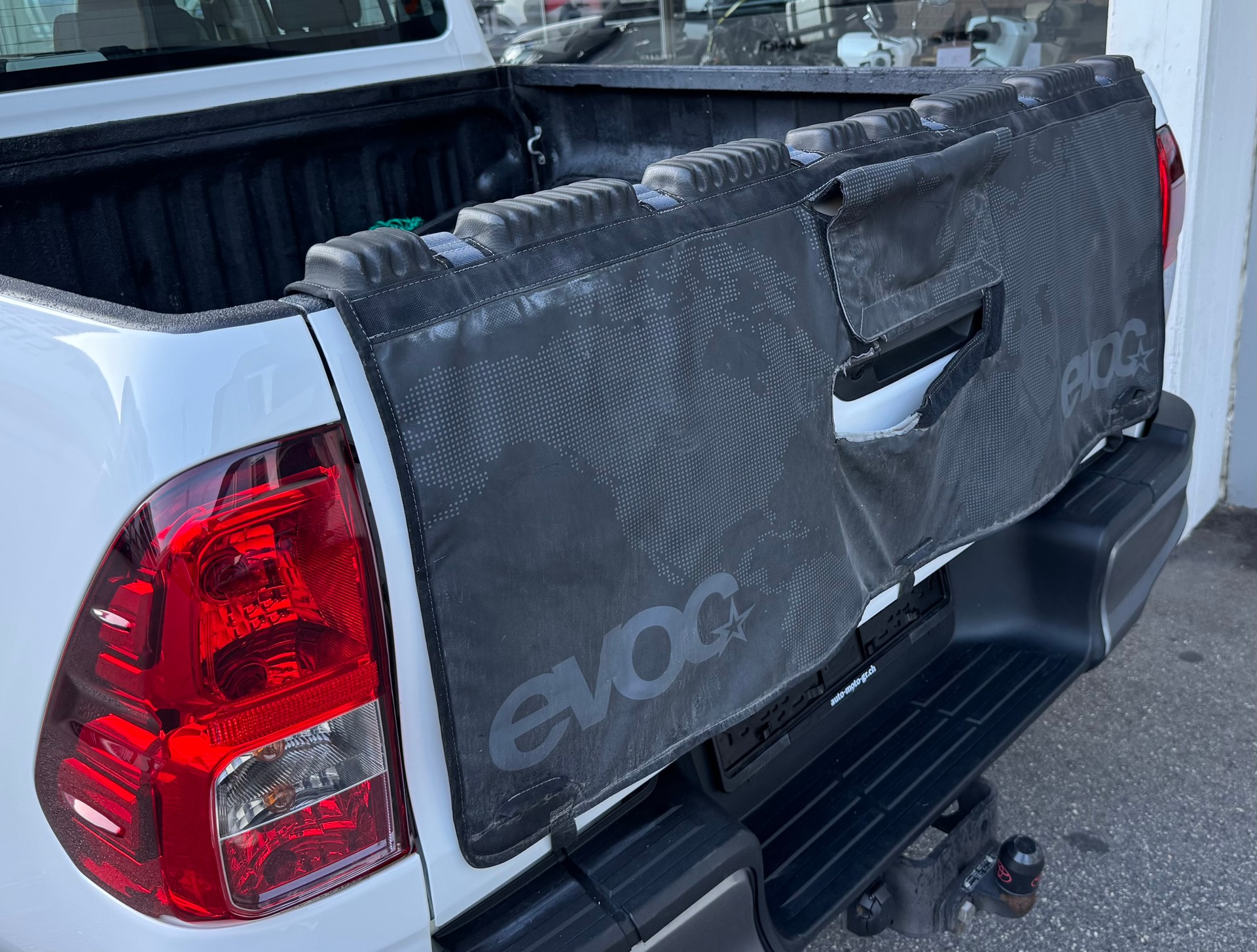 TOYOTA Hilux 2.4D-4D Comfort Double Cab 4x4-image-5