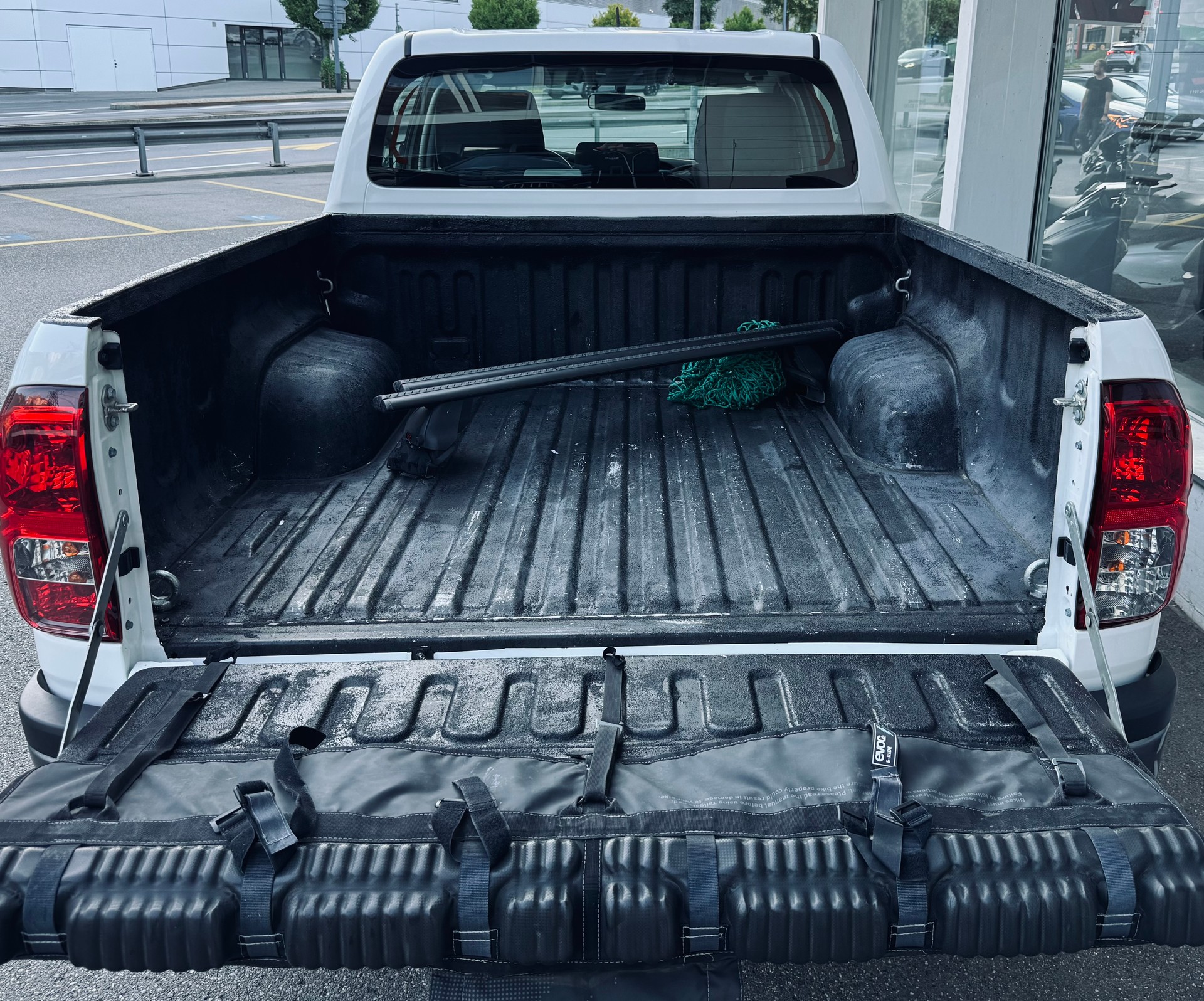 TOYOTA Hilux 2.4D-4D Comfort Double Cab 4x4-image-6
