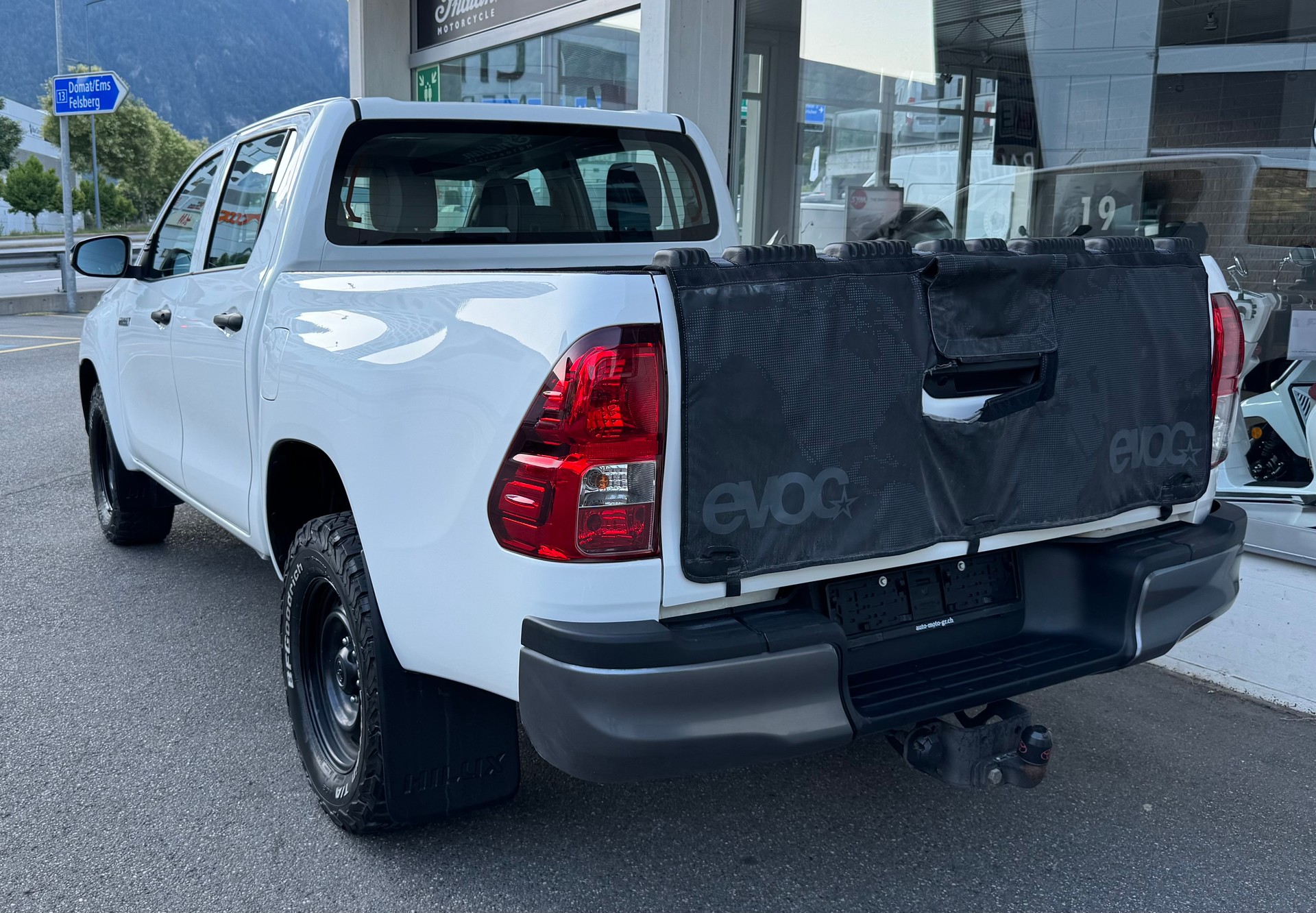 TOYOTA Hilux 2.4D-4D Comfort Double Cab 4x4-image-4