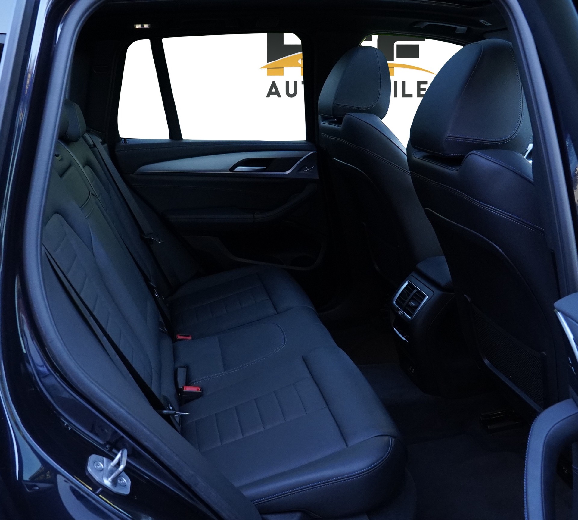 BMW iX3 Inspiring M-Paket *CH Fahrzeug & AHK*-image-16