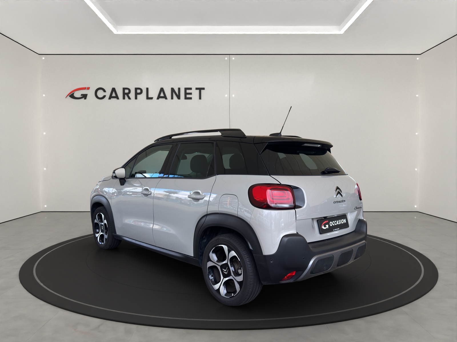 CITROEN C3 Aircross 1.2 PureTech 130 Shine *Automat*-image-2