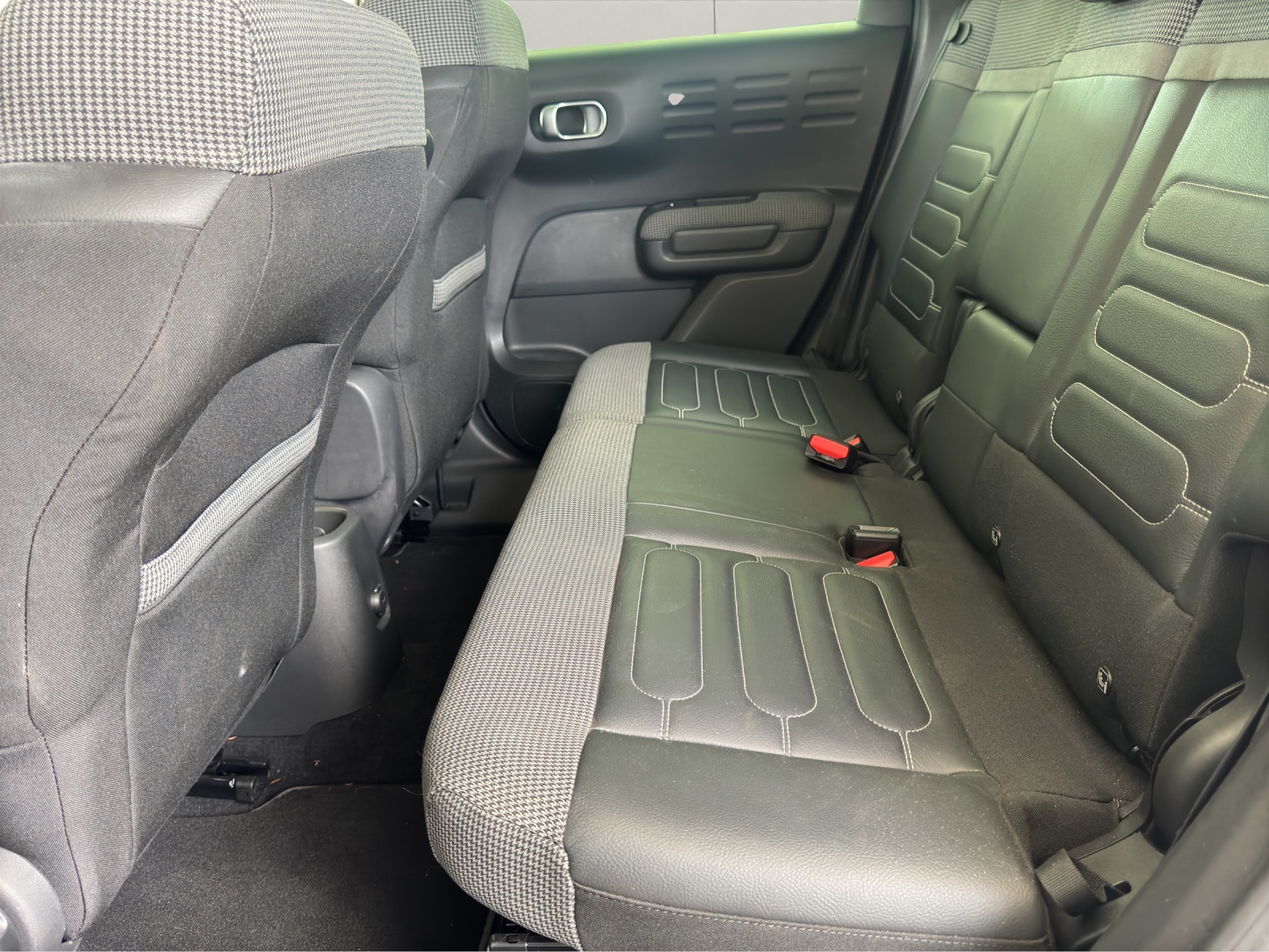 CITROEN C3 Aircross 1.2 PureTech 130 Shine *Automat*-image-9