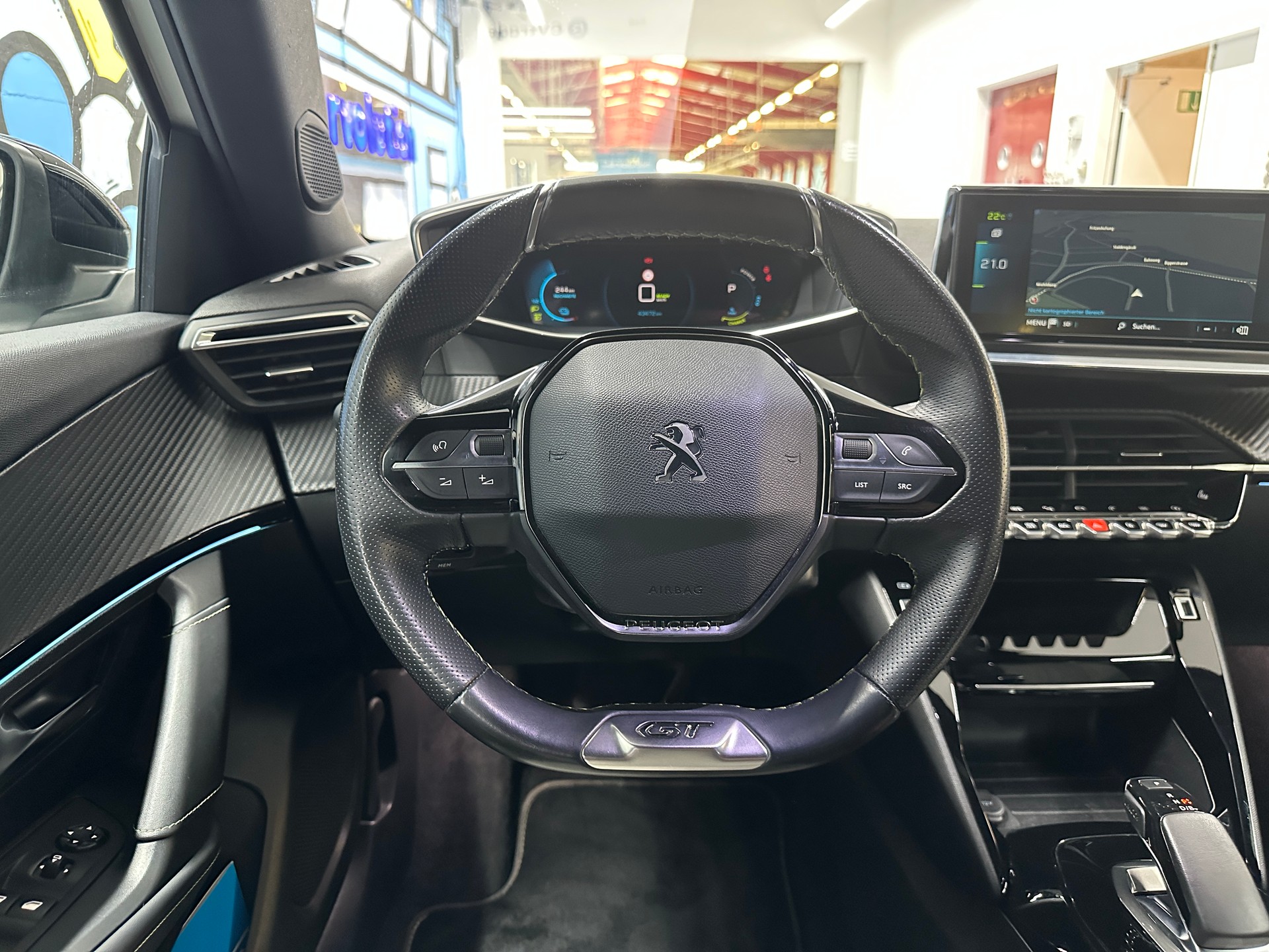 PEUGEOT 2008 e GT Pack-image-10