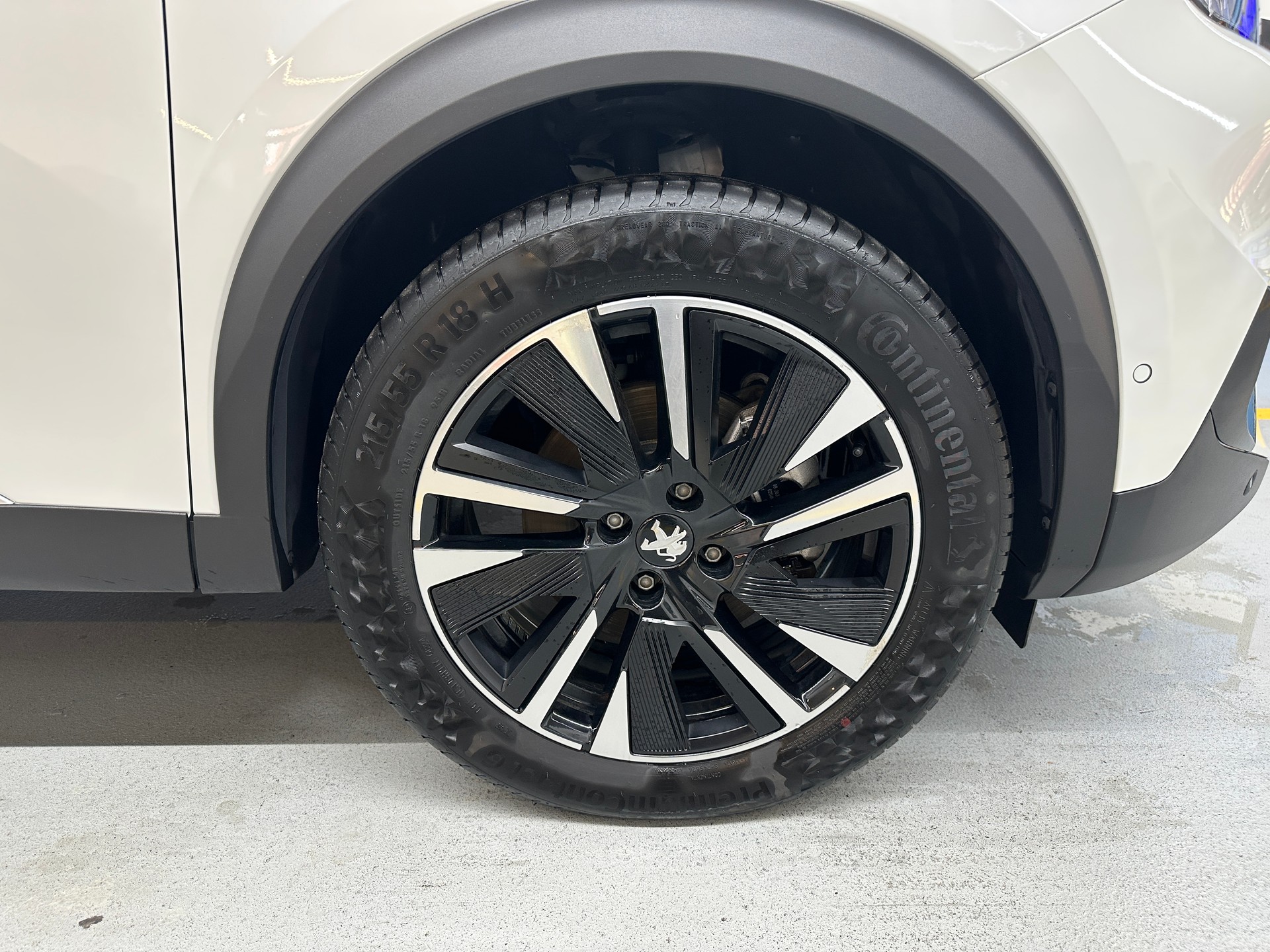 PEUGEOT 2008 e GT Pack-image-6