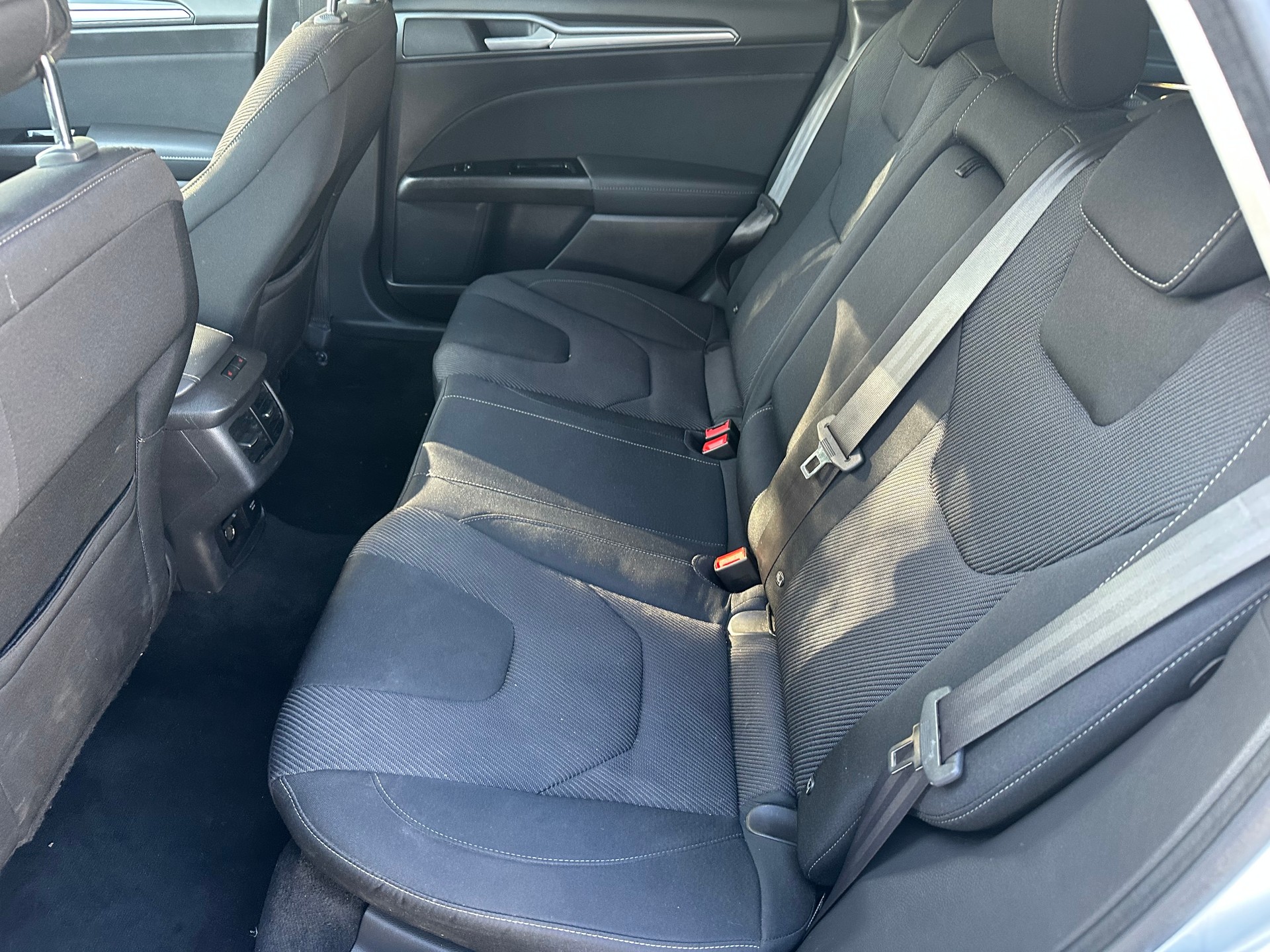 FORD Mondeo 1.5 EcoBoost SCTi Ambiente-image-10