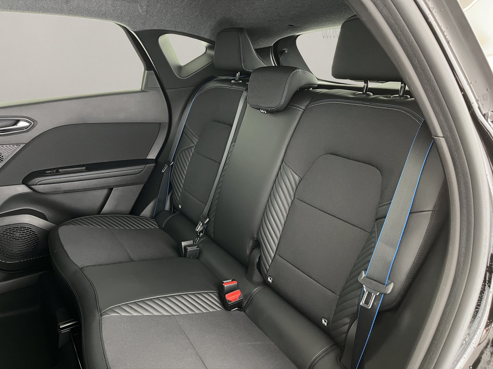 RENAULT Captur 1.8 E-Tech esprit Alpine-image-16