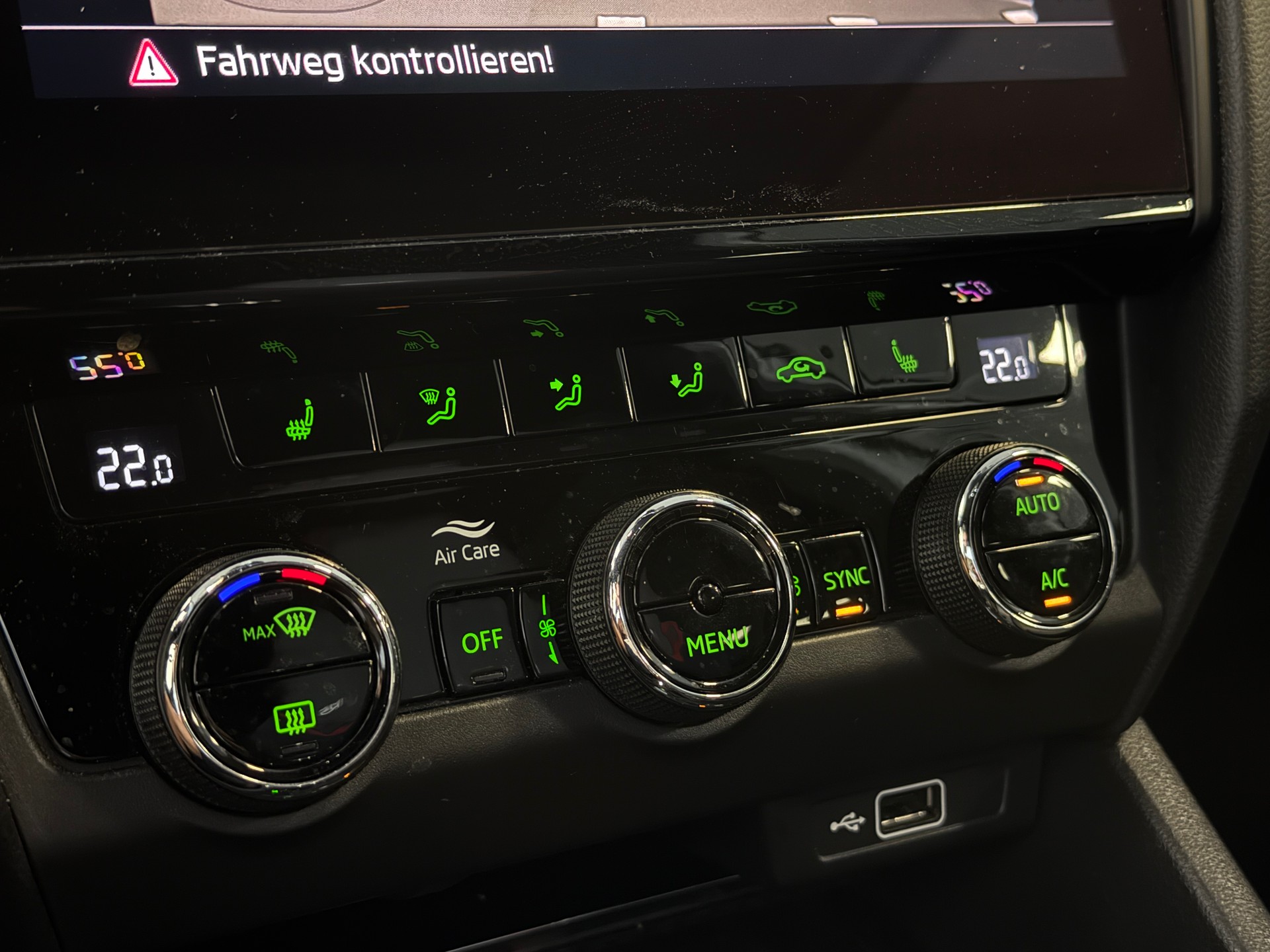 SKODA Octavia Combi 2.0 TSI RS DSG-image-8