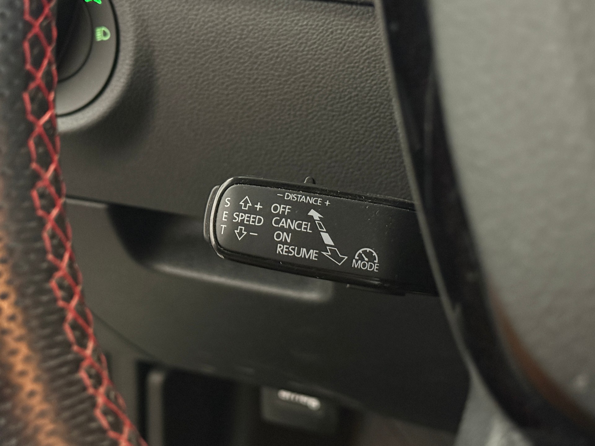 SKODA Octavia Combi 2.0 TSI RS DSG-image-5