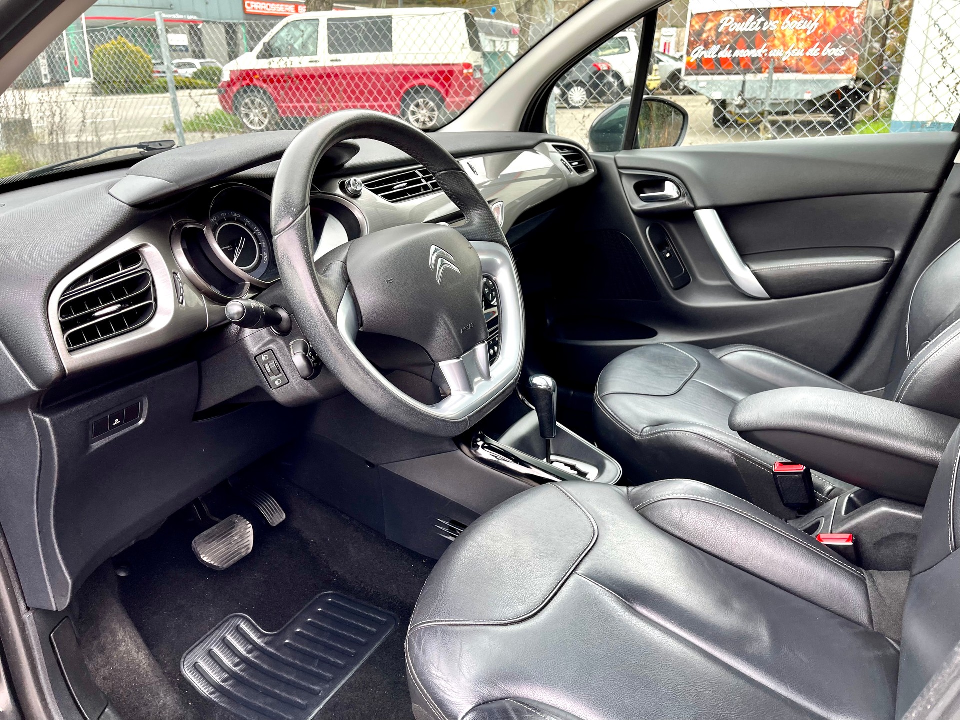 CITROEN C3 1.6i 16V Exclusive Automatic-image-1