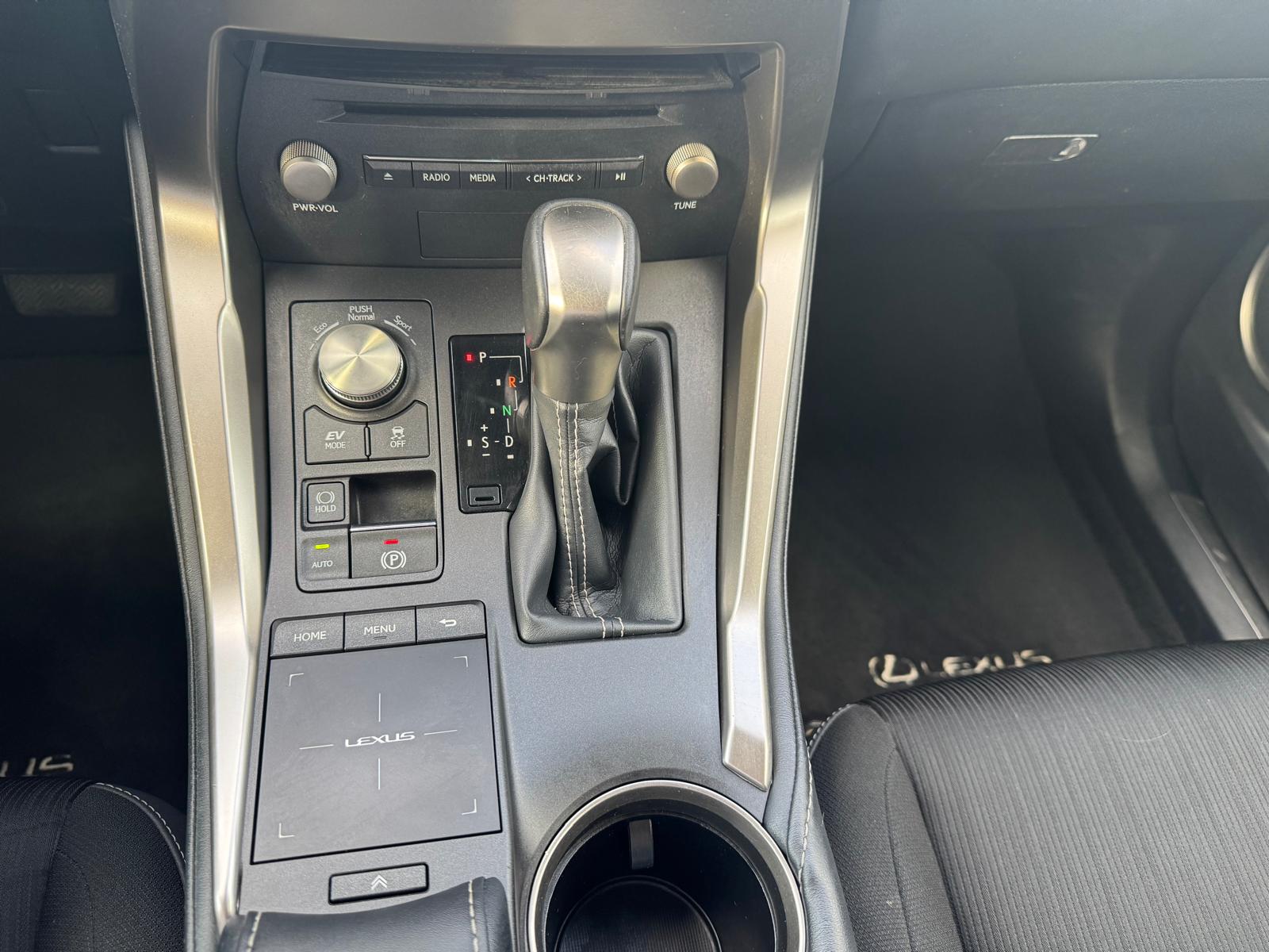 LEXUS NX 300h Impression E-Four Automatic-image-14