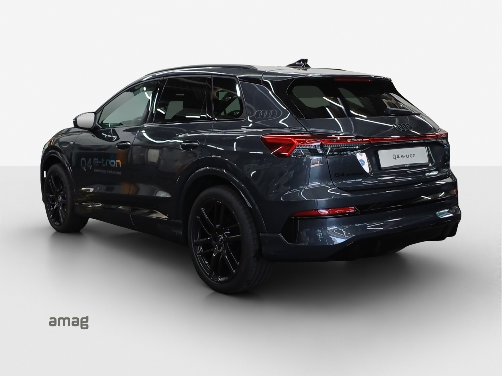 AUDI Q4 e-tron SUV quattro performance-image-2