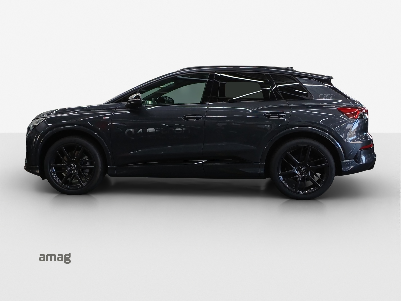 AUDI Q4 e-tron SUV quattro performance-image-1