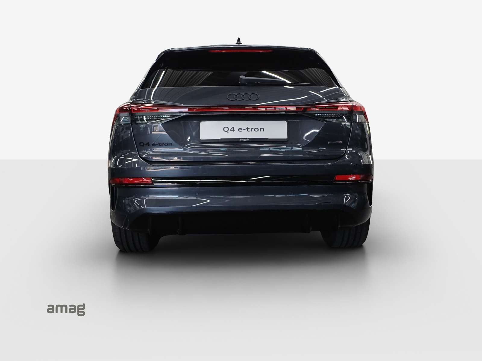 AUDI Q4 e-tron SUV quattro performance-image-3