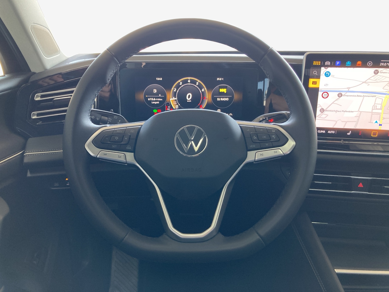 VW Tiguan 2.0 TSI DSG Elegance 4Motion-image-9