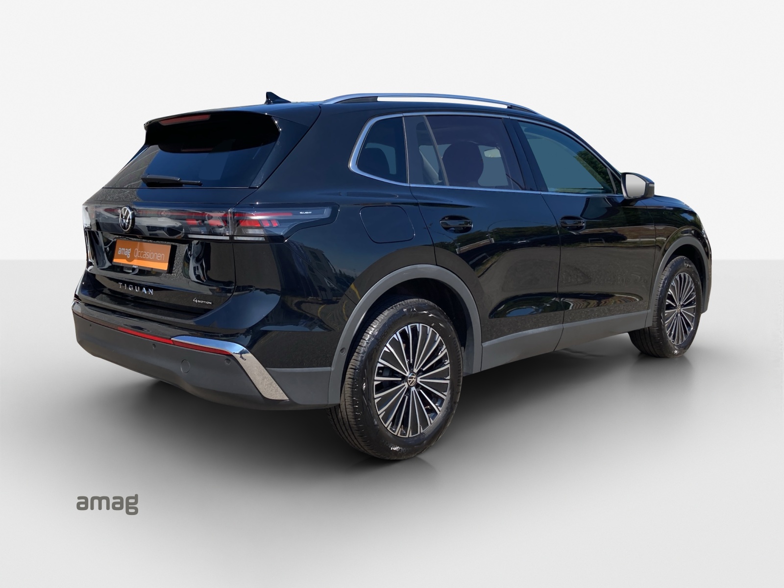 VW Tiguan 2.0 TSI DSG Elegance 4Motion-image-4