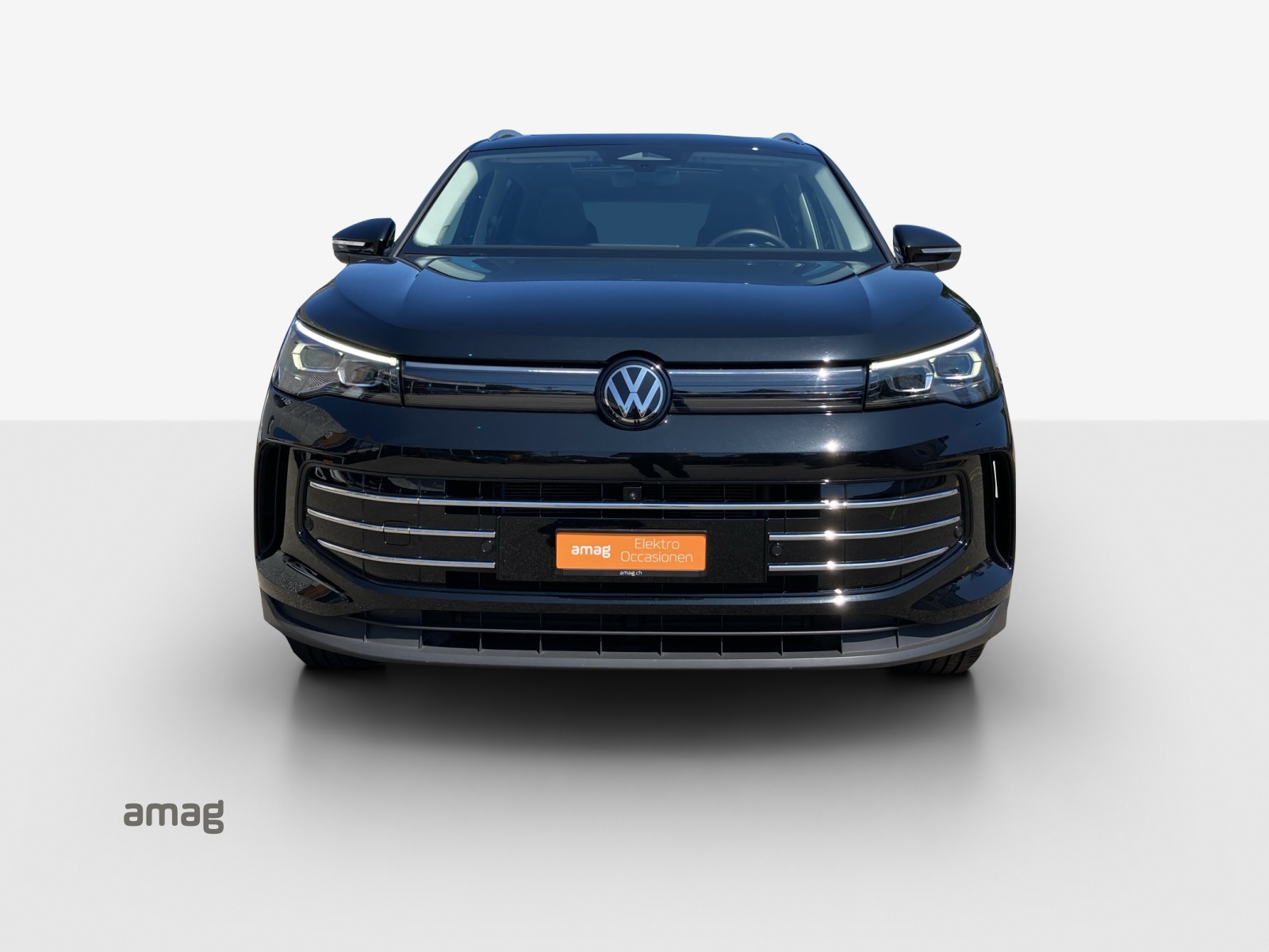 VW Tiguan 2.0 TSI DSG Elegance 4Motion-image-6