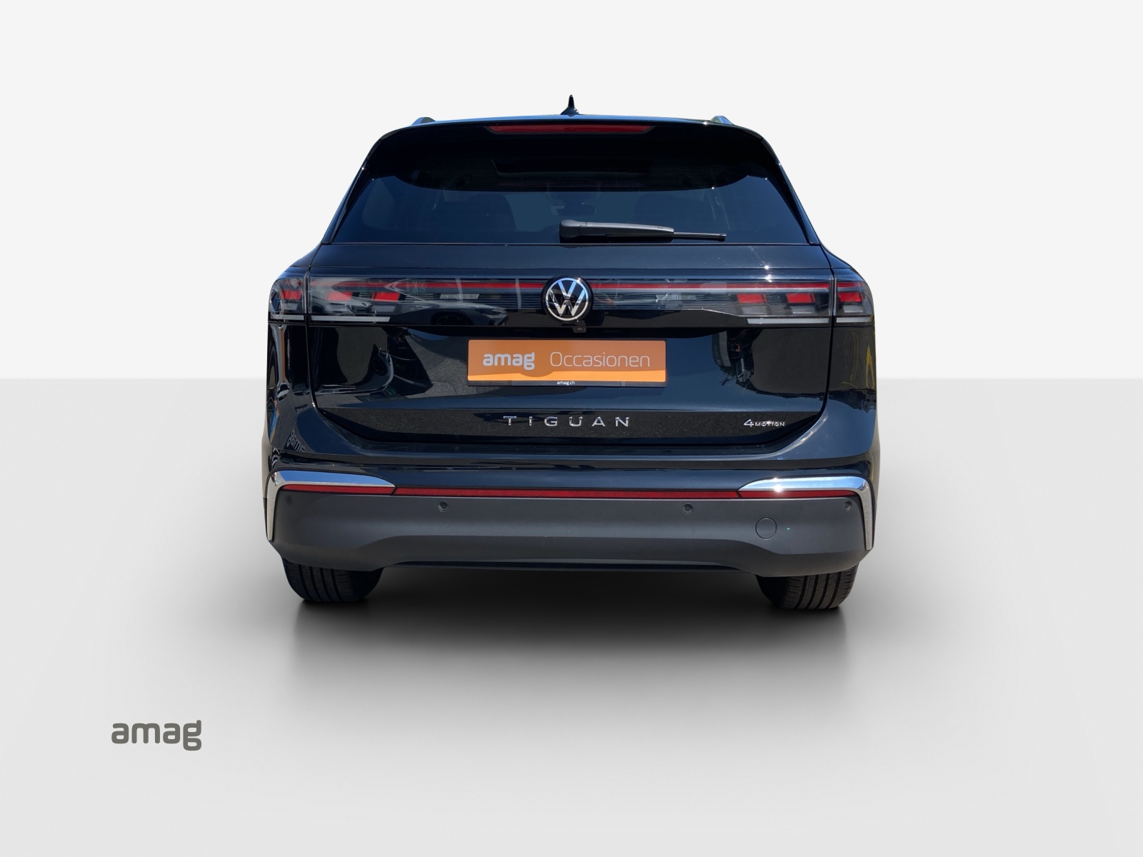 VW Tiguan 2.0 TSI DSG Elegance 4Motion-image-3
