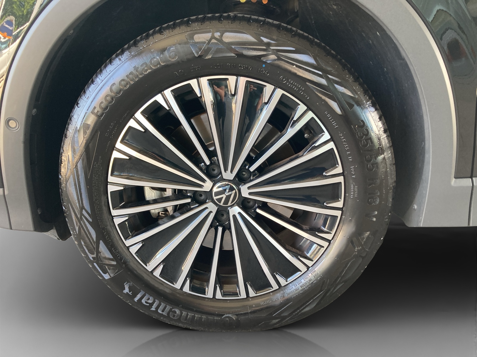 VW Tiguan 2.0 TSI DSG Elegance 4Motion-image-13