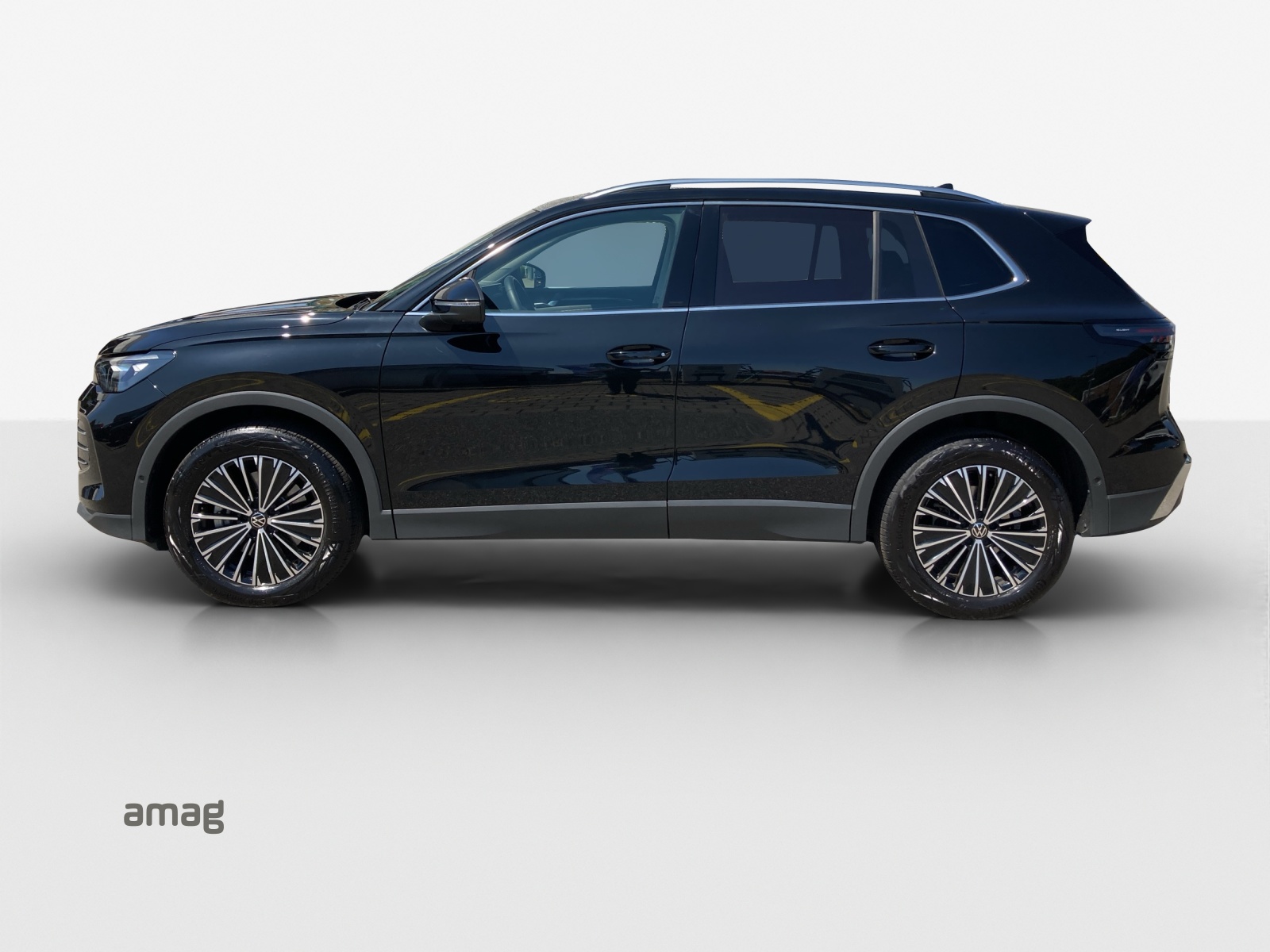 VW Tiguan 2.0 TSI DSG Elegance 4Motion-image-1
