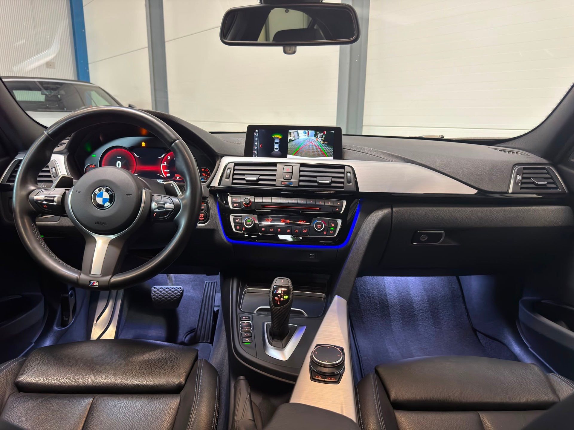 BMW 330i xDrive SAG M-Sport-image-7