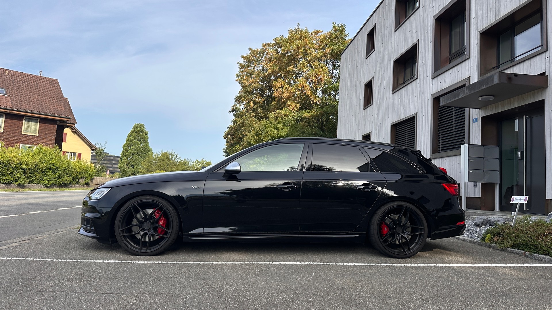 AUDI 3.0 V6 TFSI quattro S-Tronic-image-1