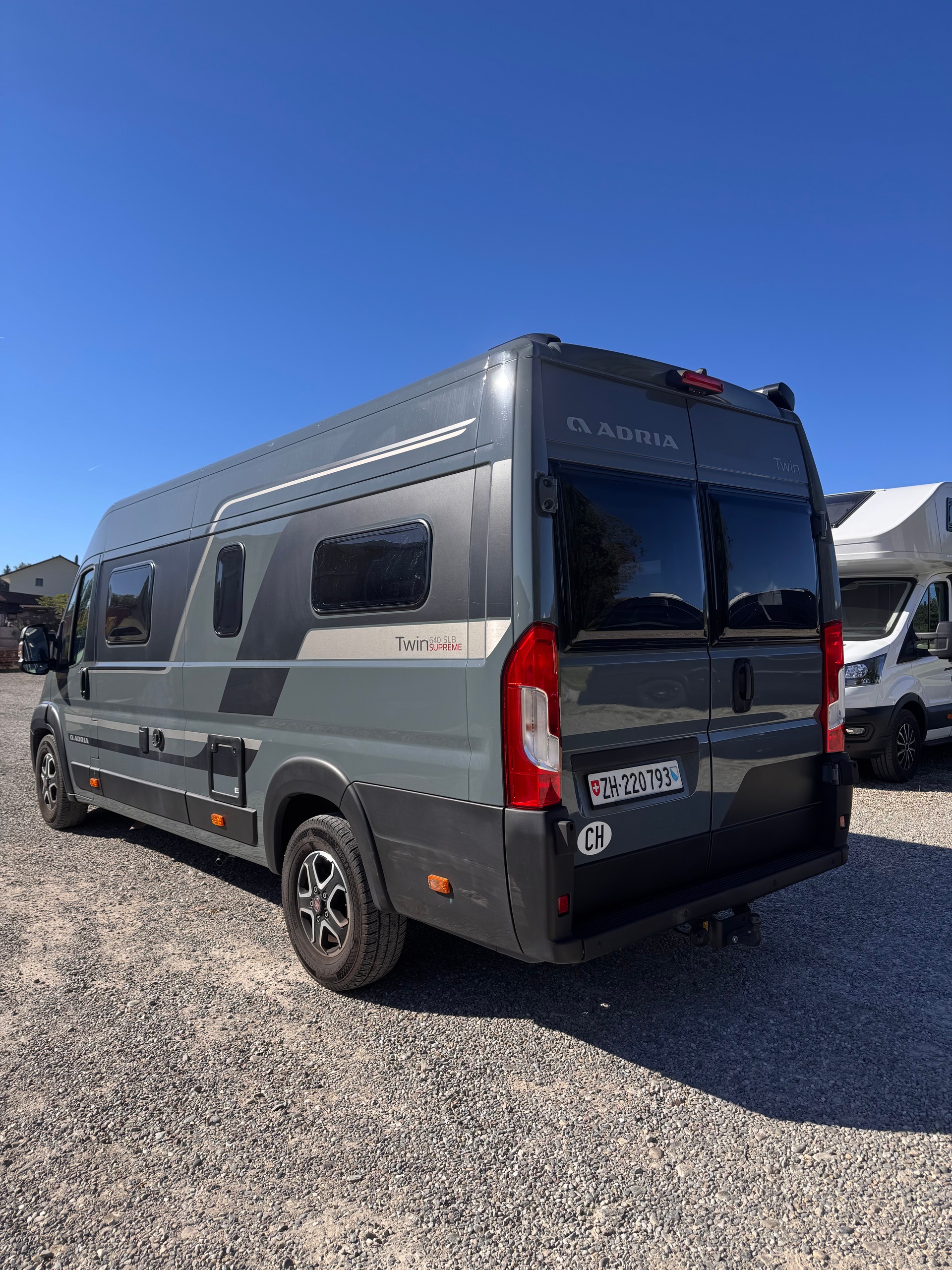 ADRIA Twin SUPREME 640 SLB-image-4
