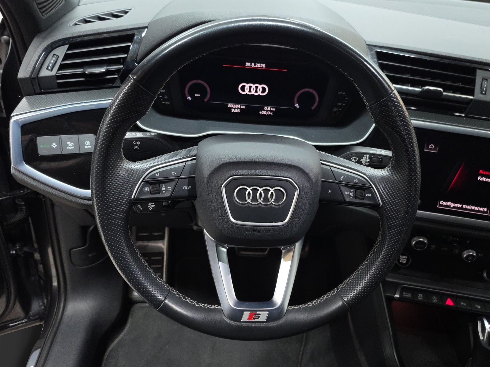 AUDI Q3 Sportback 40 TFSI S line quattro S-tronic-image-9
